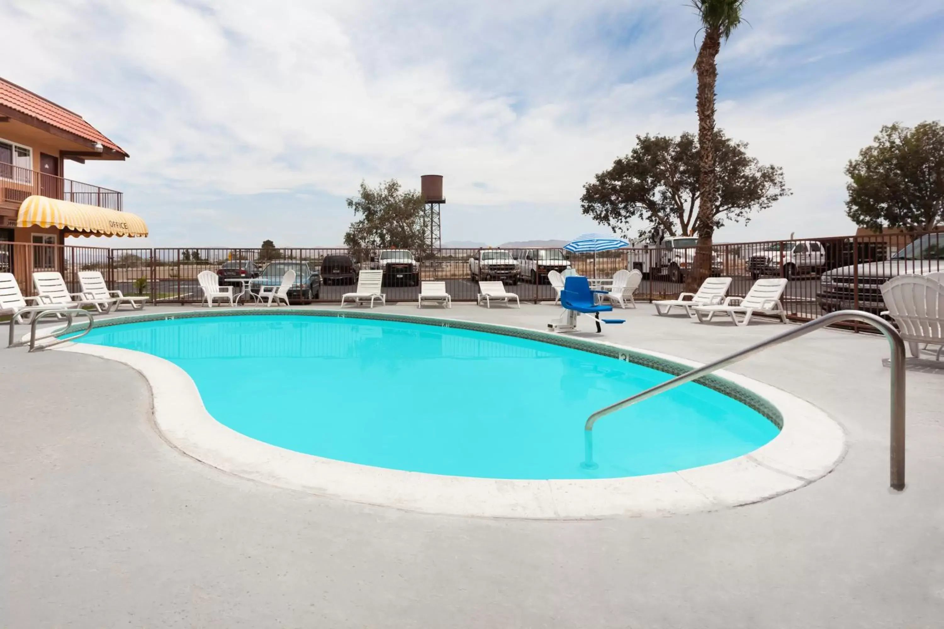 Pool view, Swimming Pool in Days Inn by Wyndham Barstow