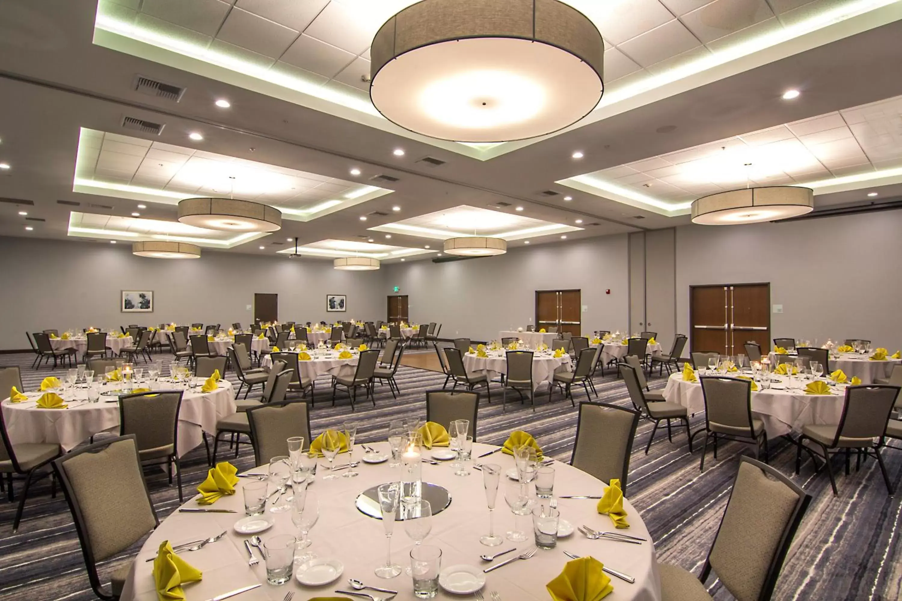 Banquet/Function facilities, Restaurant/Places to Eat in Holiday Inn Carlsbad/San Diego, an IHG Hotel