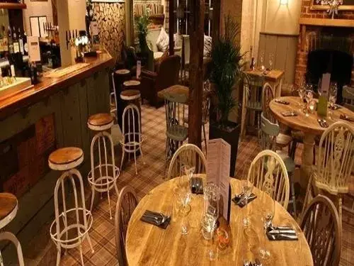 Dining area, Restaurant/Places to Eat in The Fox & Hounds