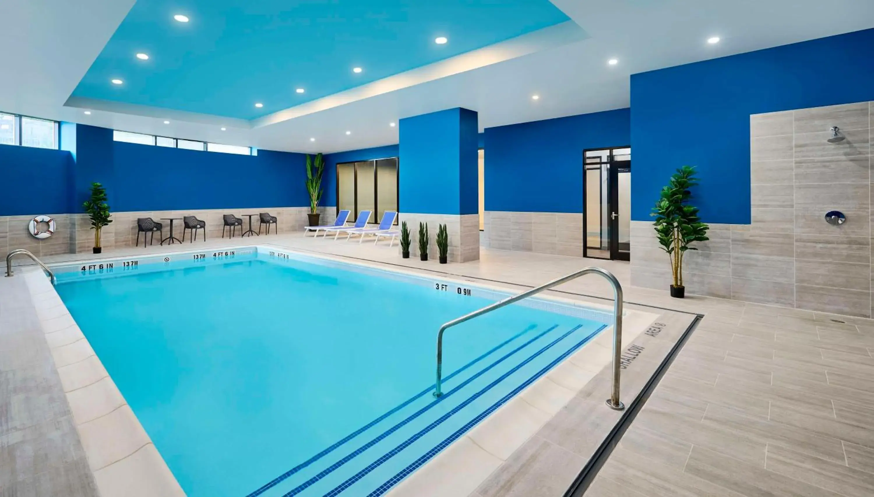 Pool view, Swimming Pool in Hampton Inn By Hilton Hamilton