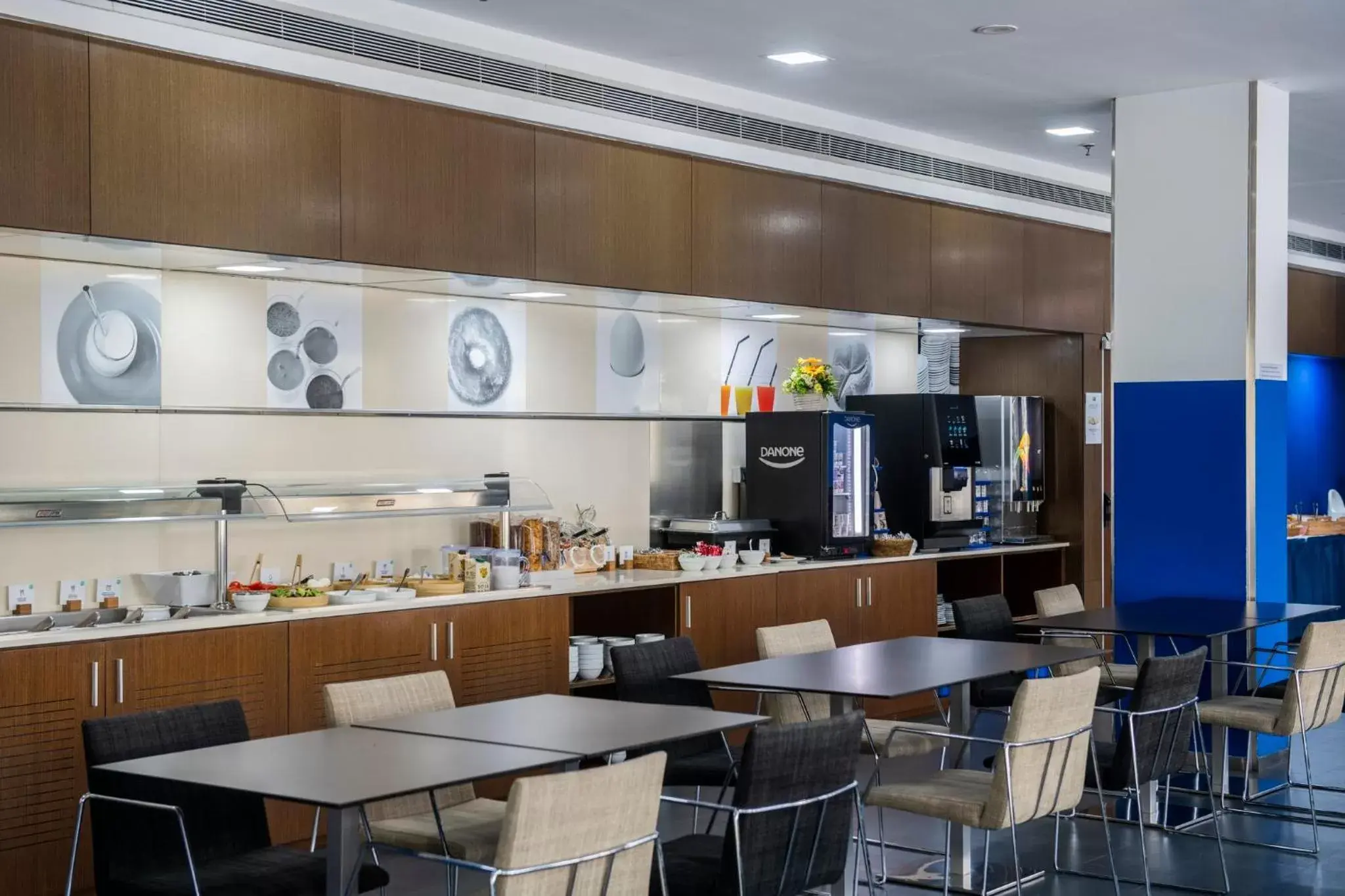 Breakfast, Restaurant/Places to Eat in Holiday Inn Express Barcelona City 22@, an IHG Hotel