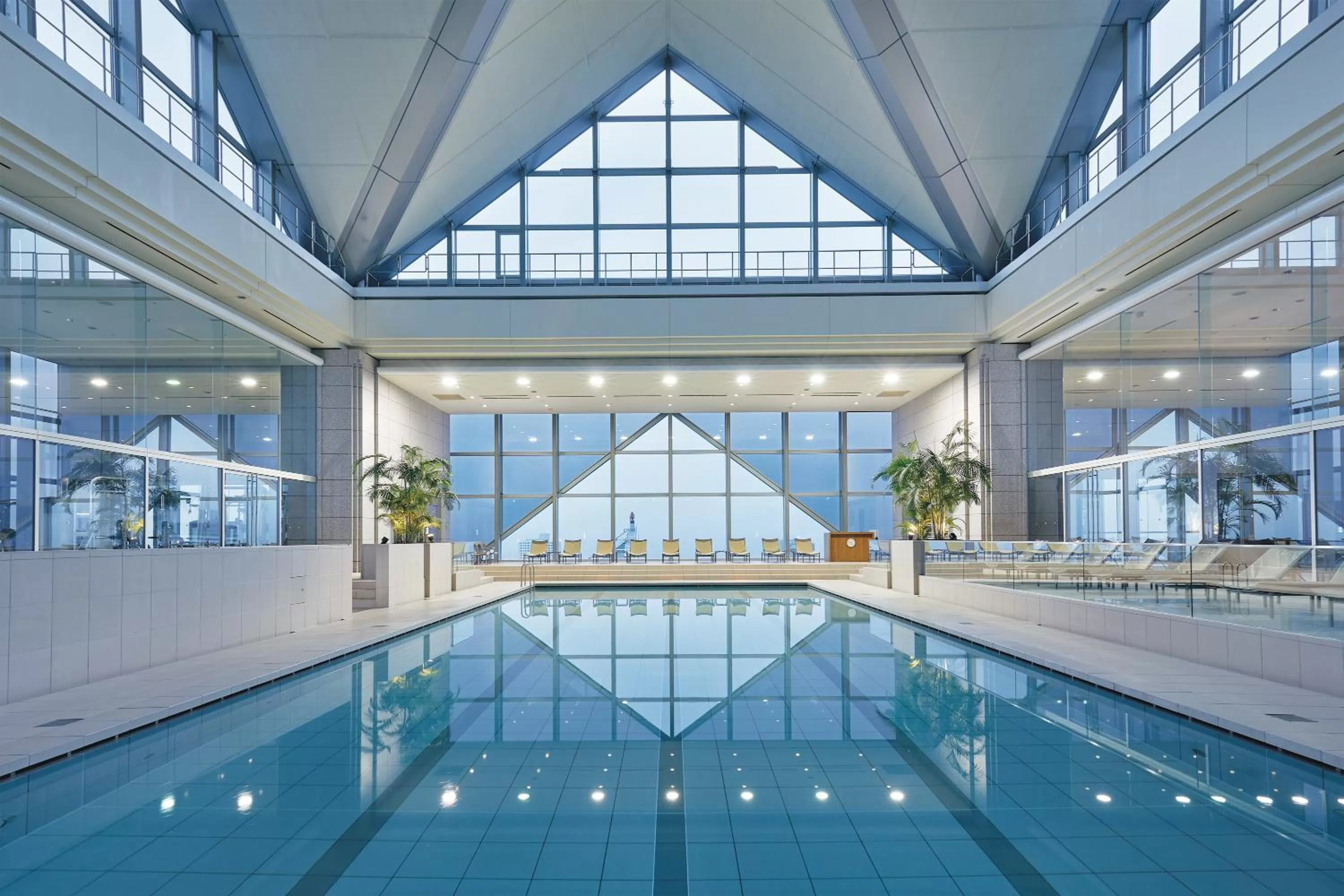 Swimming pool in Park Hyatt Tokyo