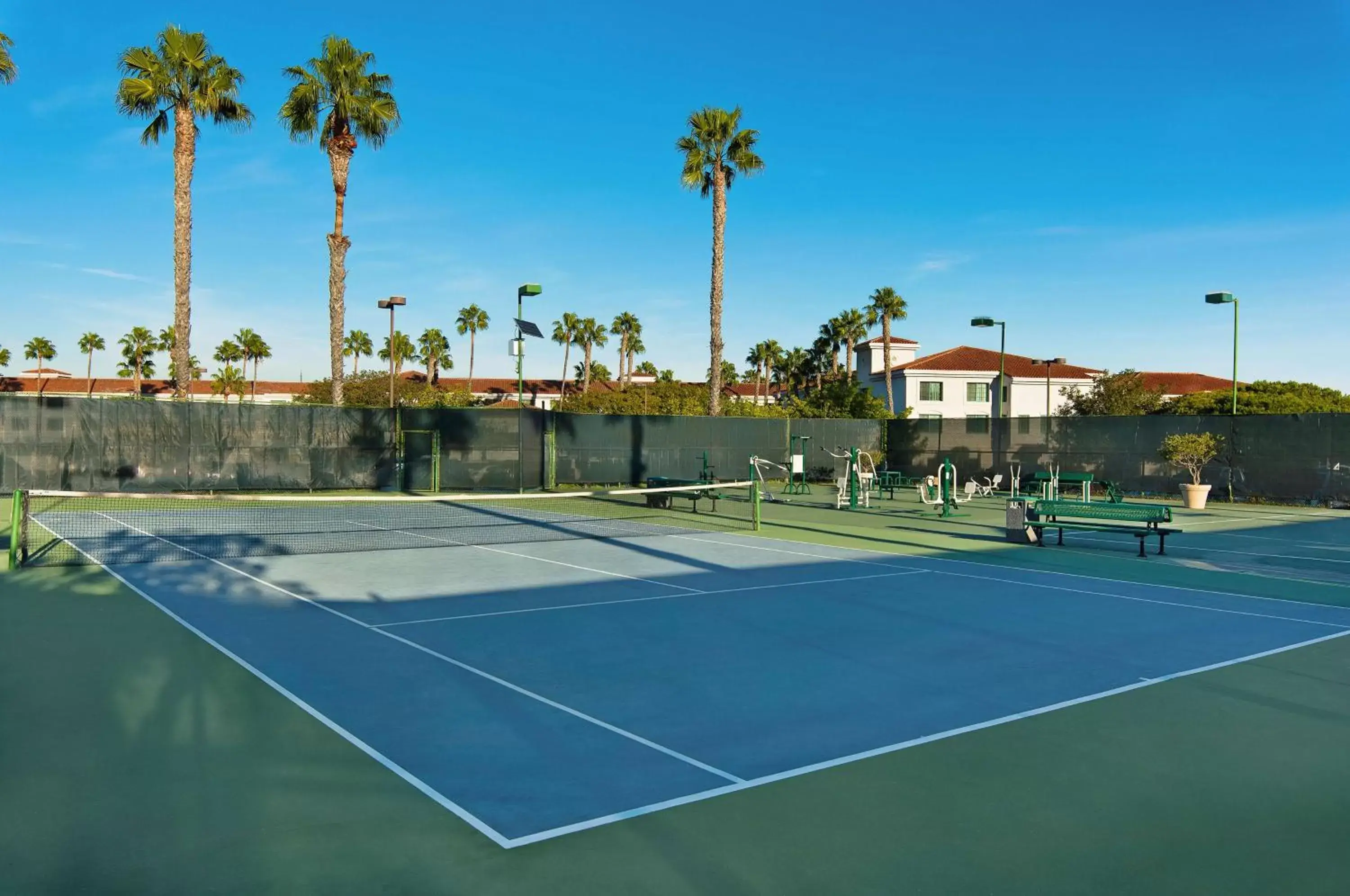 Sports, Tennis/Squash in DoubleTree by Hilton San Pedro