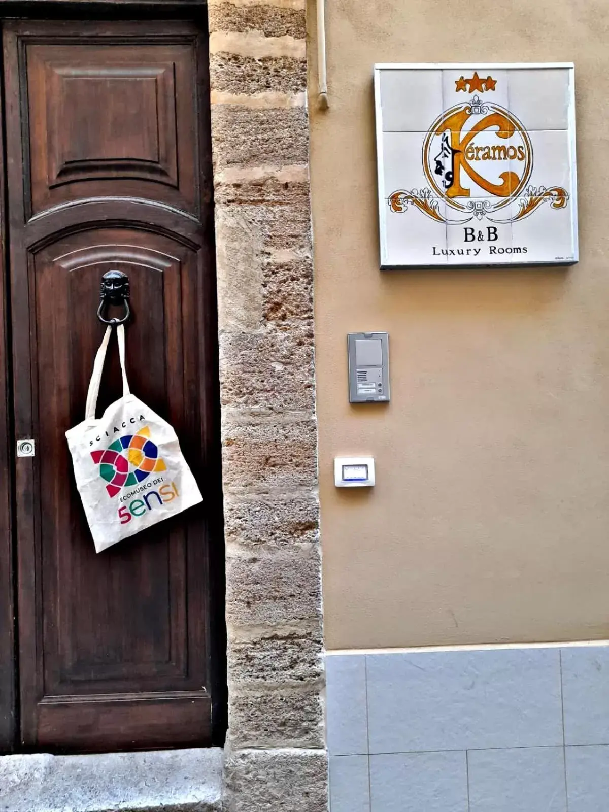 Facade/entrance, Property Logo/Sign in Kèramos Luxury Rooms