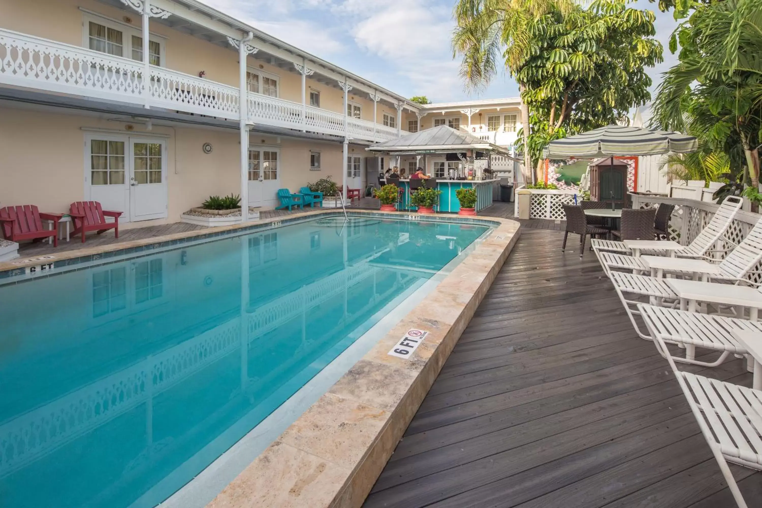 Swimming Pool in The Palms Hotel