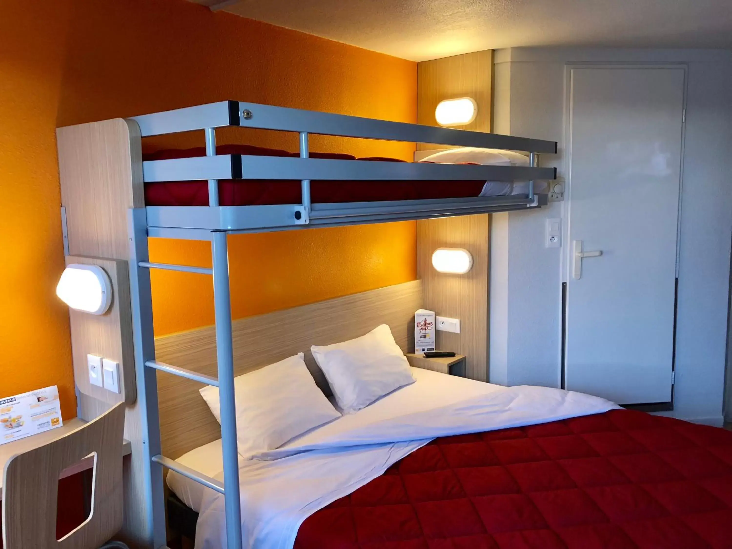 Bedroom, Bunk Bed in Premiere Classe Perpignan Sud