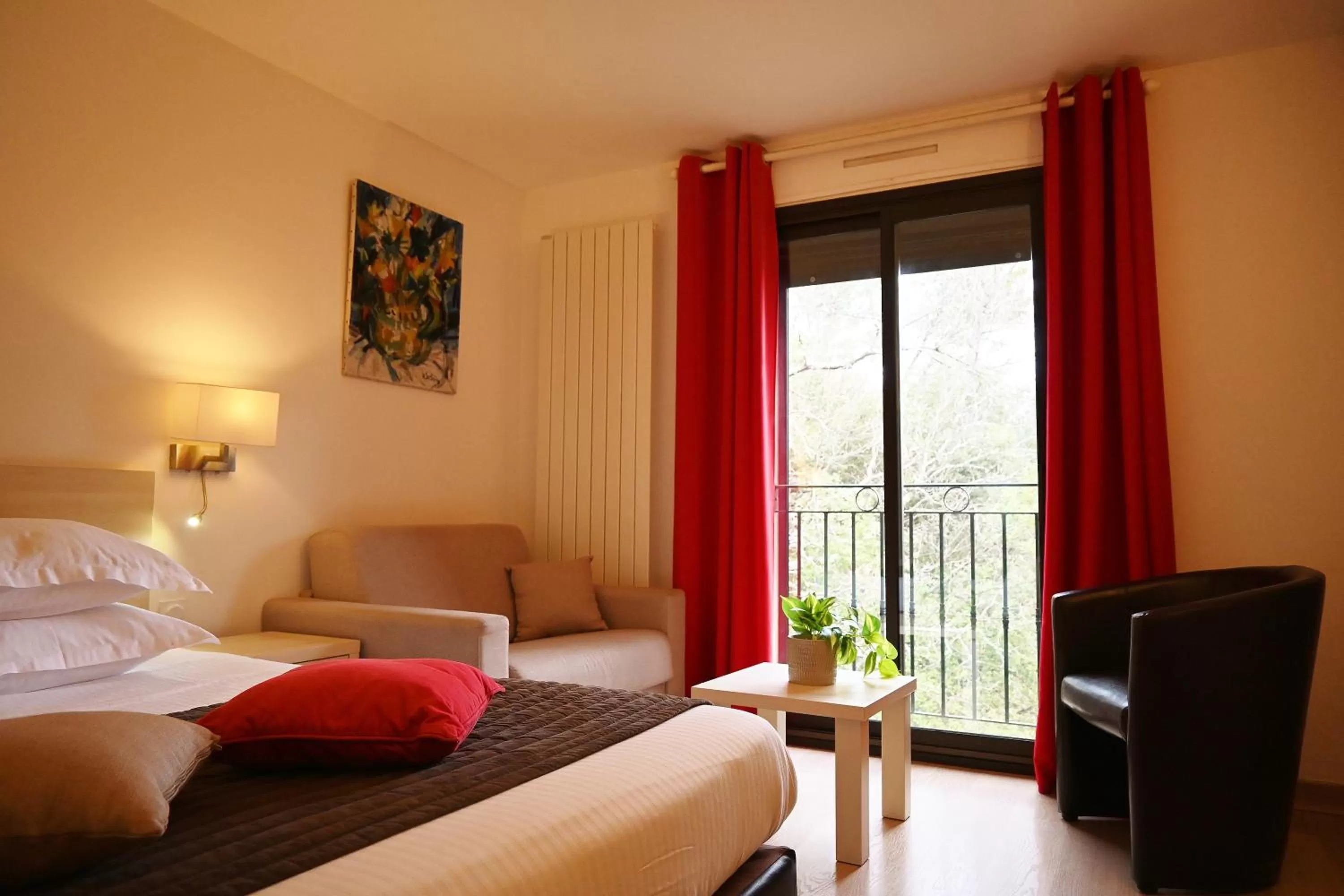 Bedroom, Bed in Domaine du Lac - Teritoria