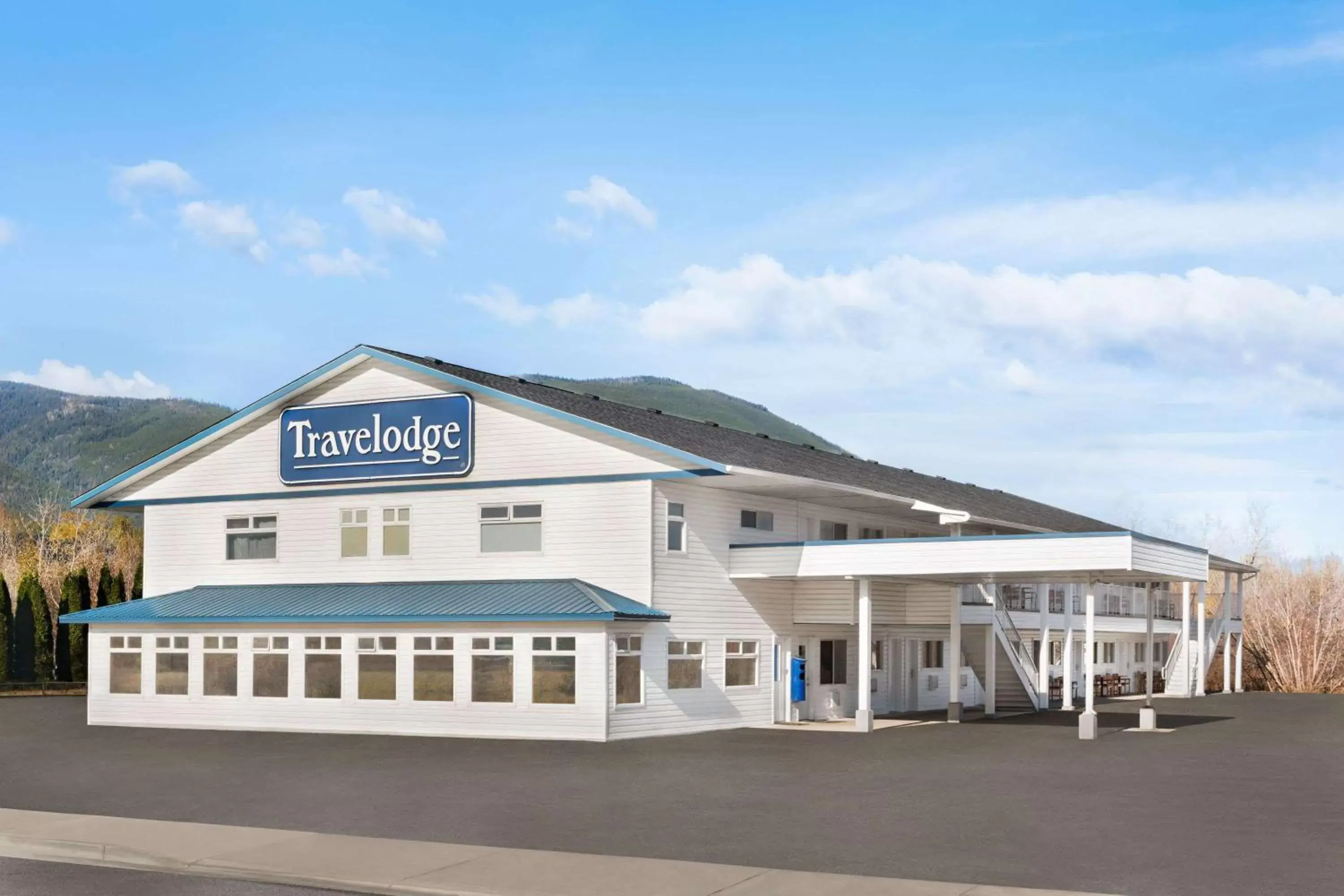 Property Building in Travelodge by Wyndham Salmon Arm BC
