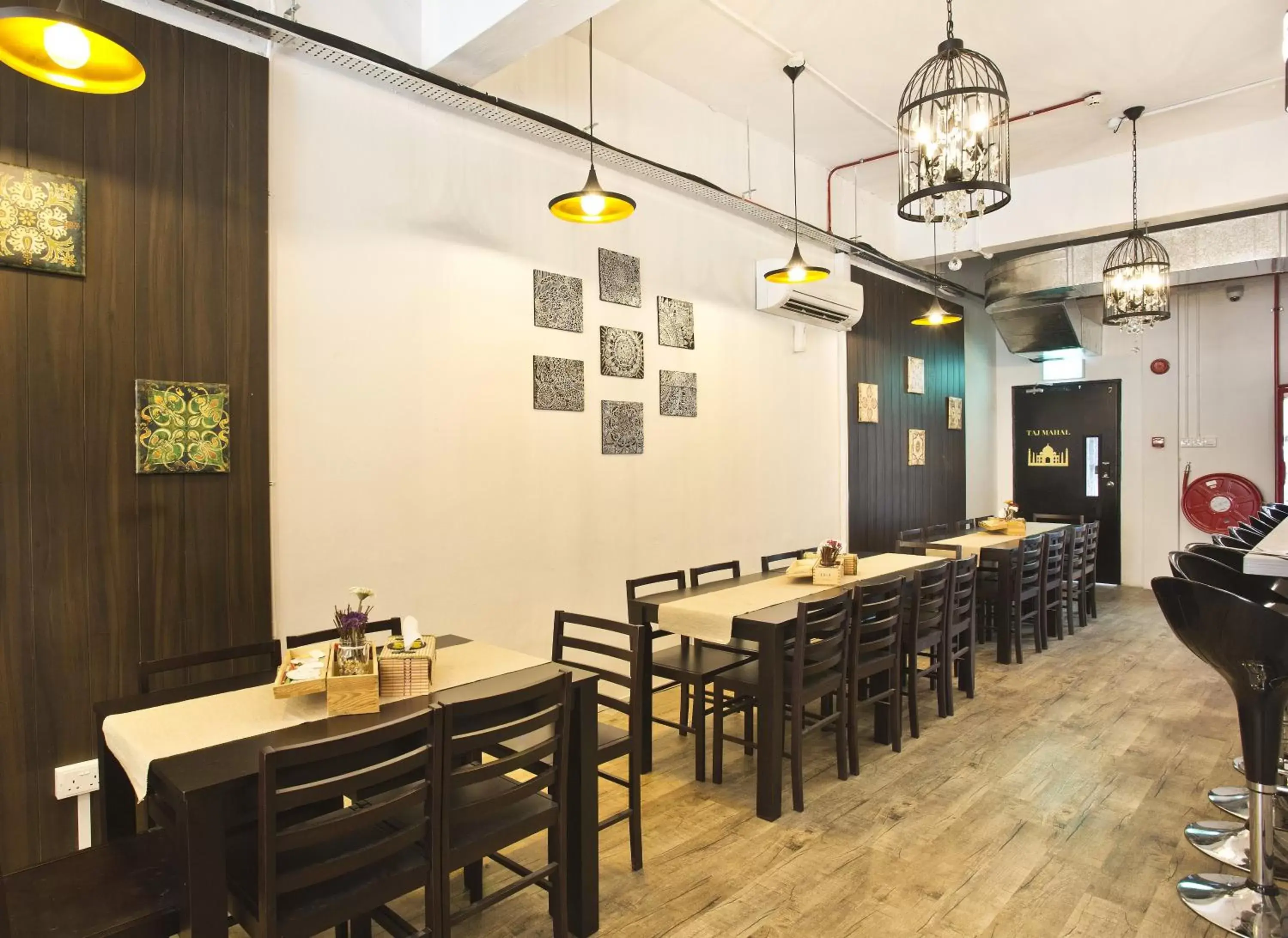 Lounge or bar in 7 Wonders Boutique Capsule Lounge or bar in 7 Wonders Boutique Capsule