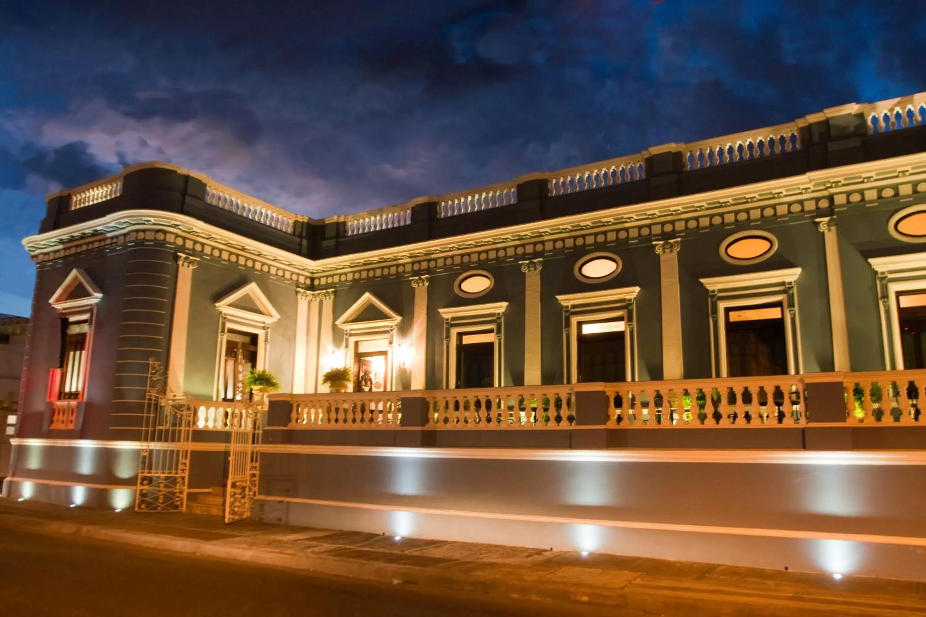 Property Building in Casa Azul Monumento Historico