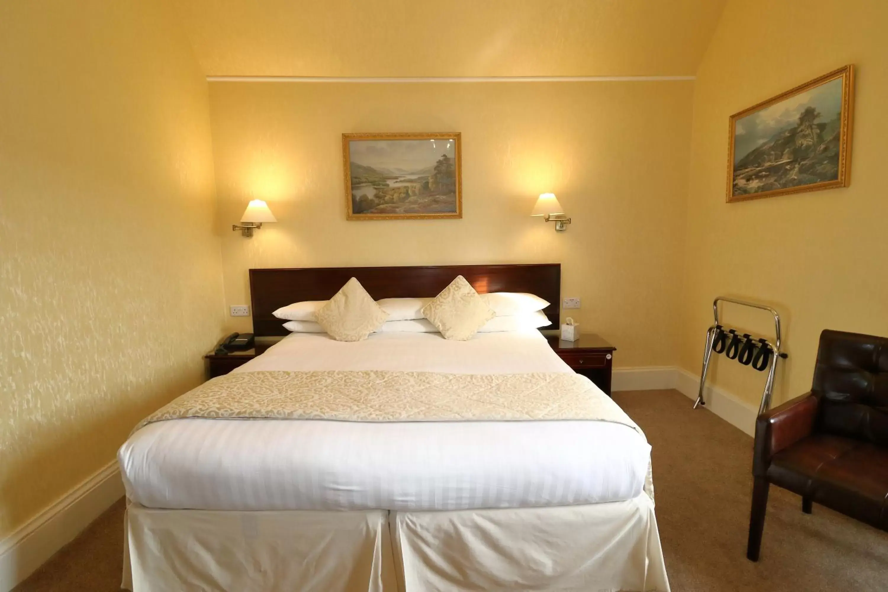 Photo of the whole room, Bed in Westlands of Pitlochry