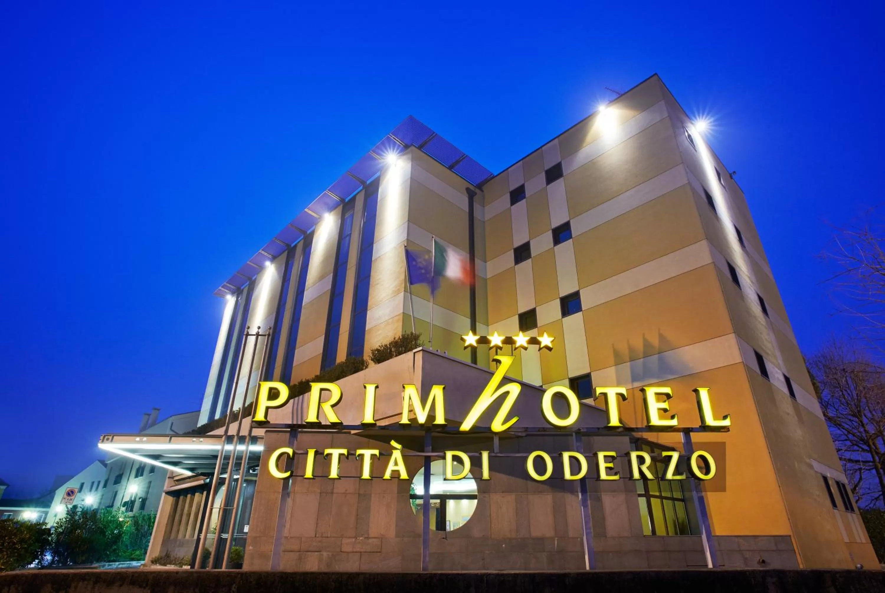 Facade/entrance in Primhotel