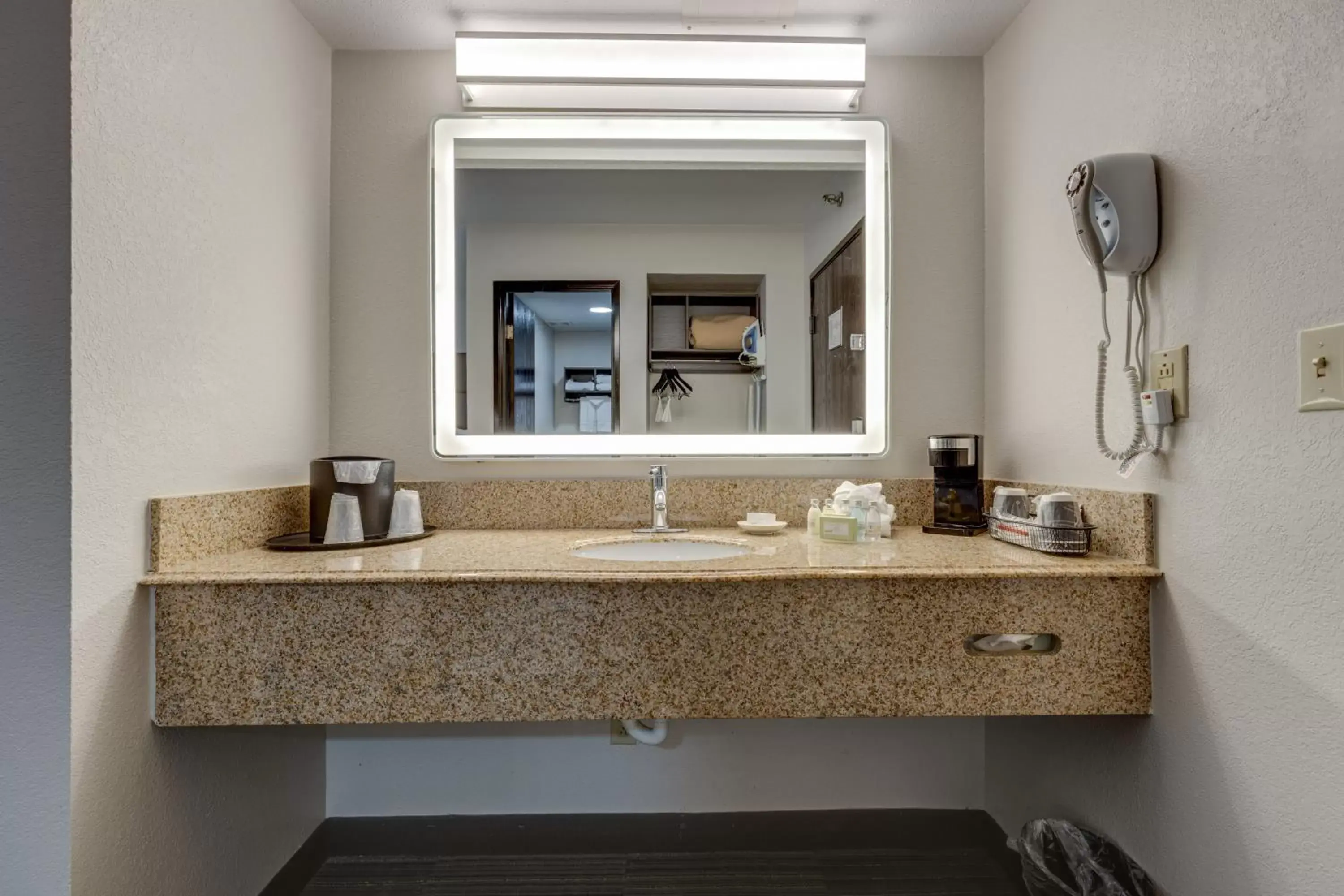 Bathroom in Alexis Inn and Suites Hotel