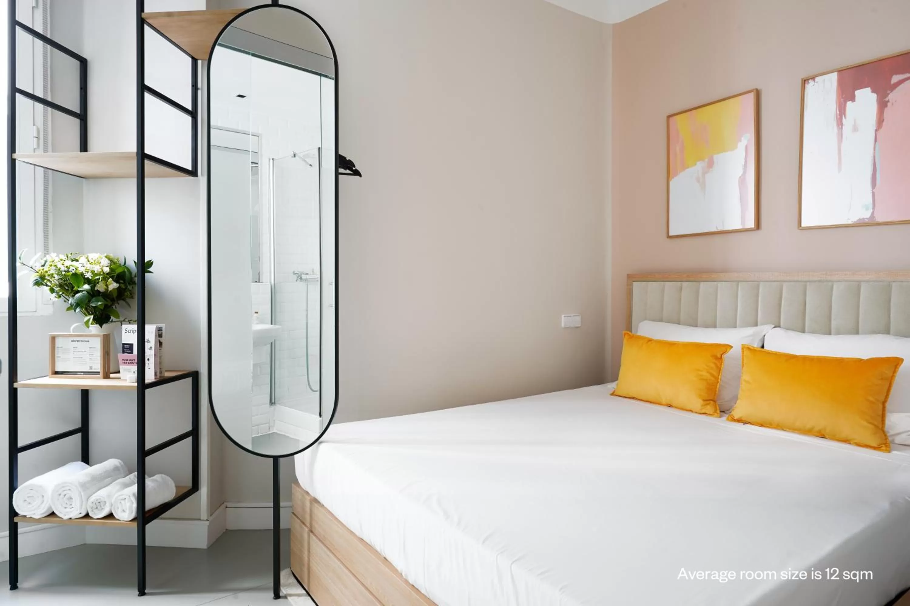 Small Room in Numa Madrid Script