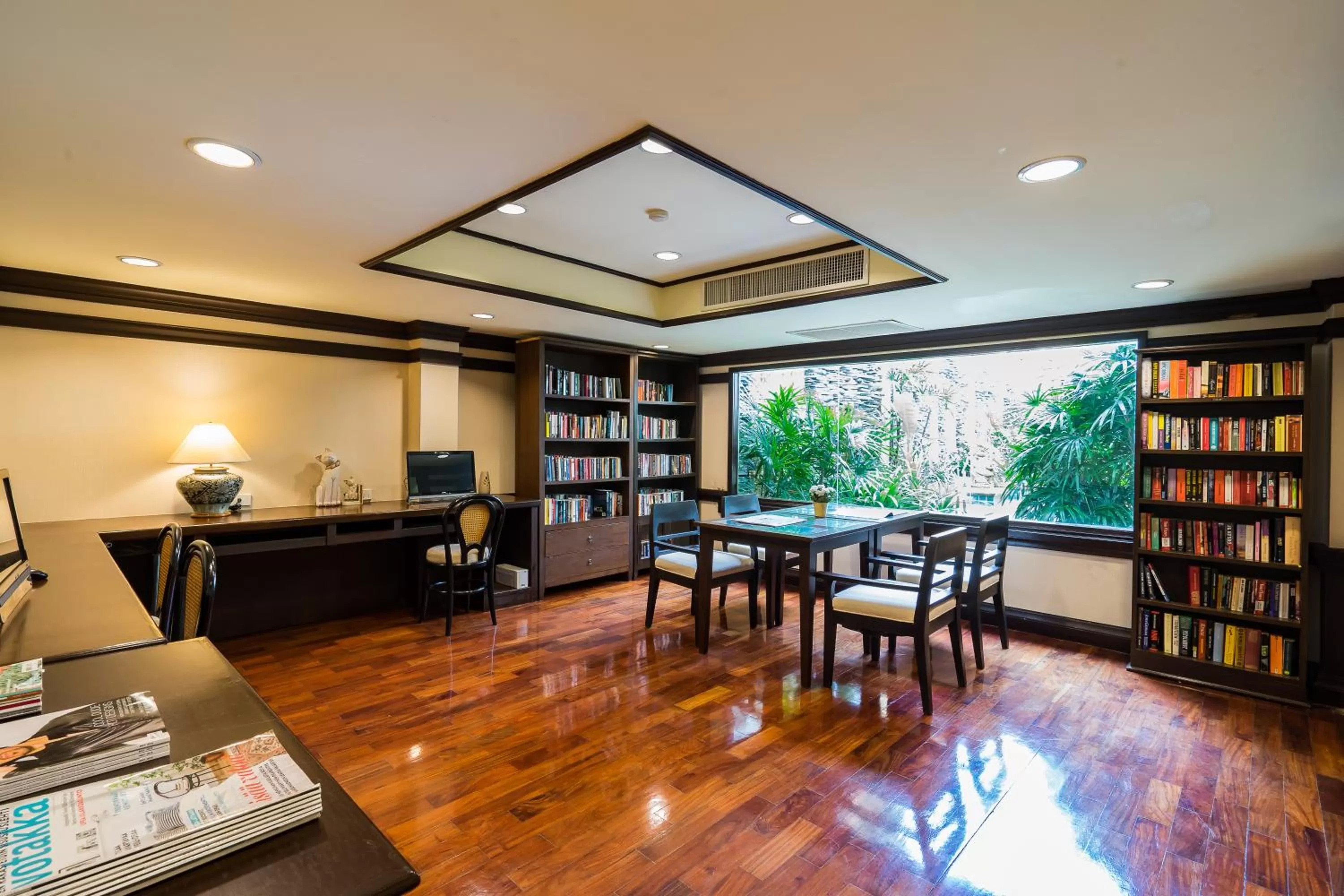 Library in Wora Bura Hua Hin Resort & Spa