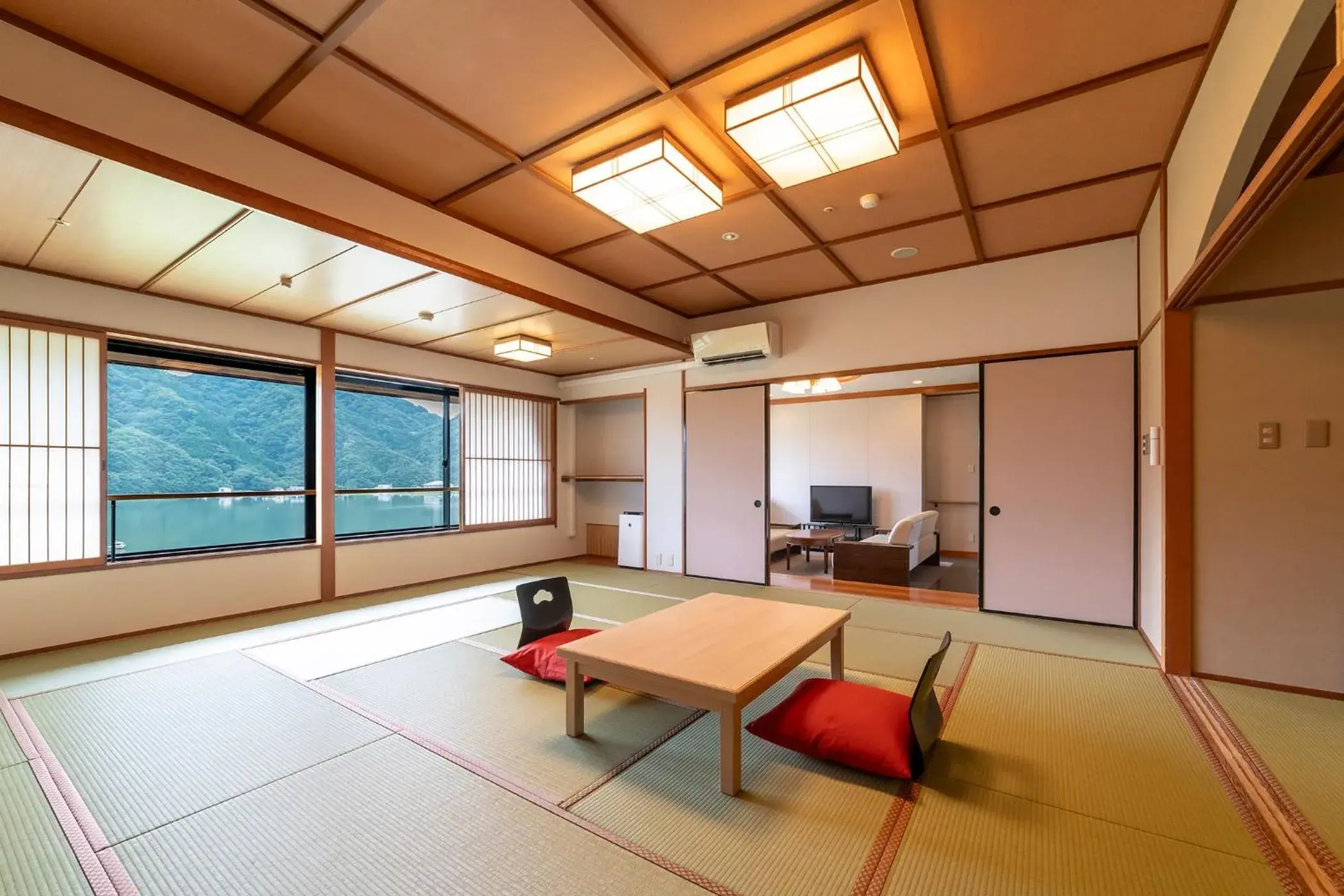 Photo of the whole room in Ooedo Onsen Monogatari Kinosaki