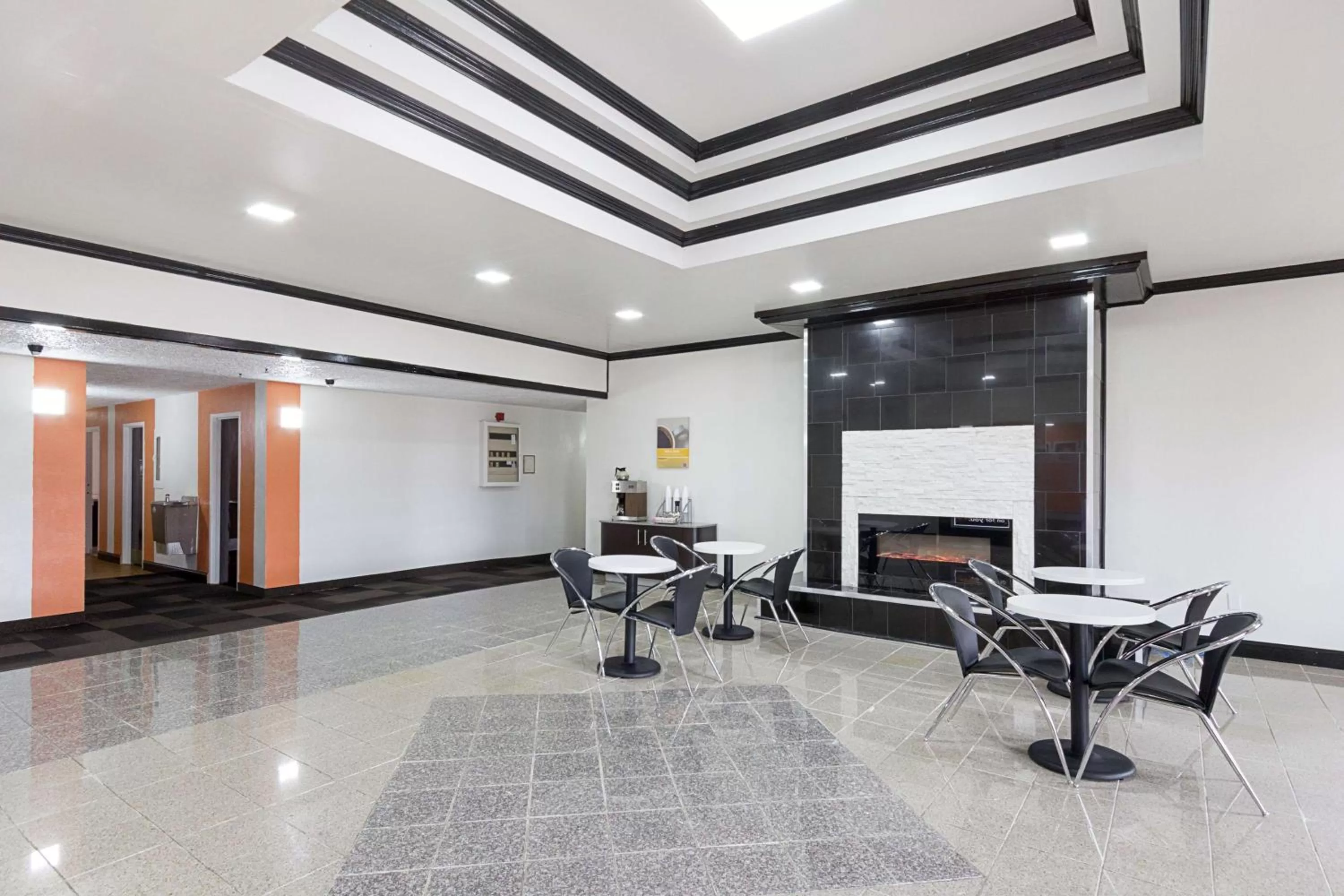 Lobby or reception in Motel 6-Sidney, OH