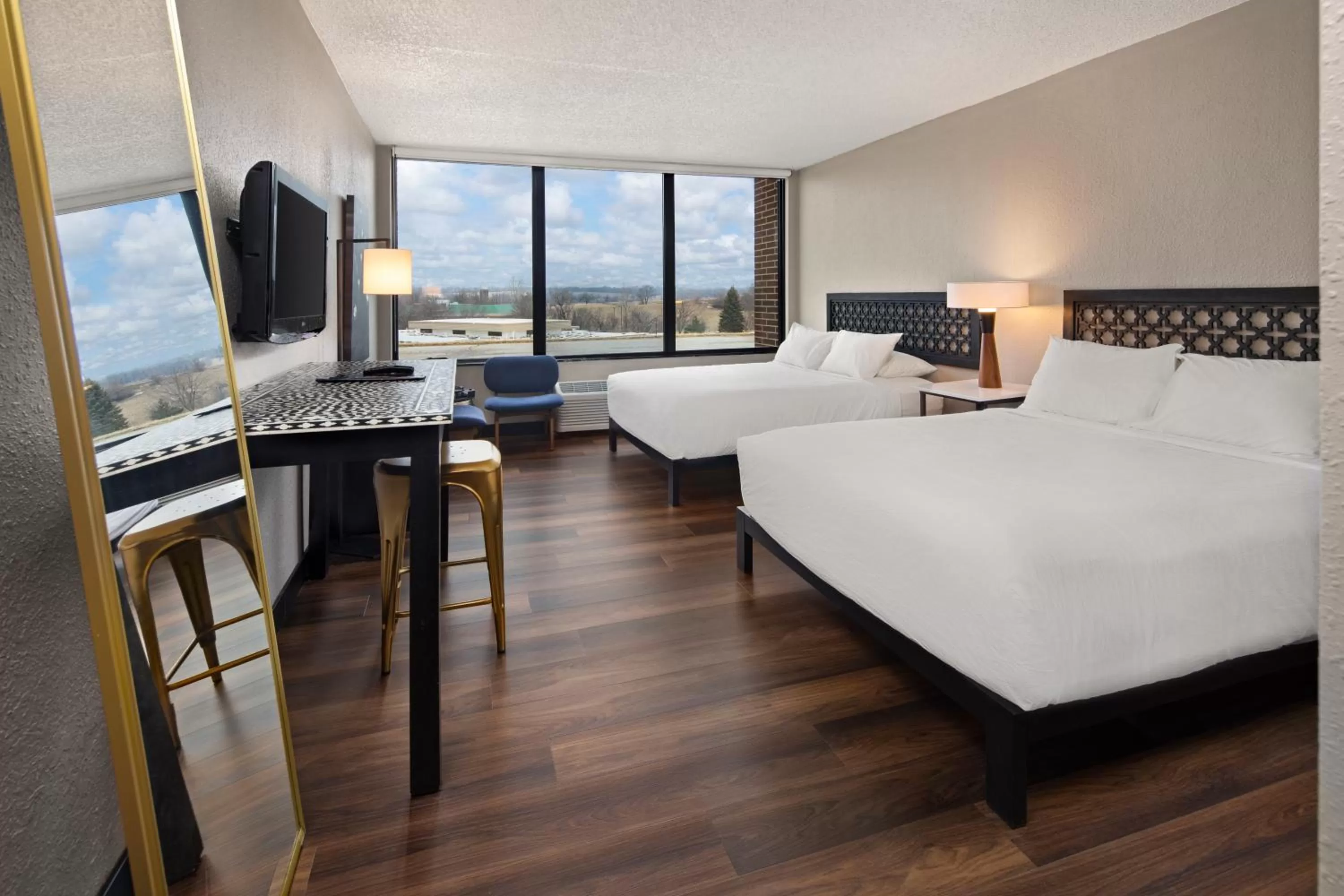 Bed in The Highlander Hotel, Ascend Hotel Collection