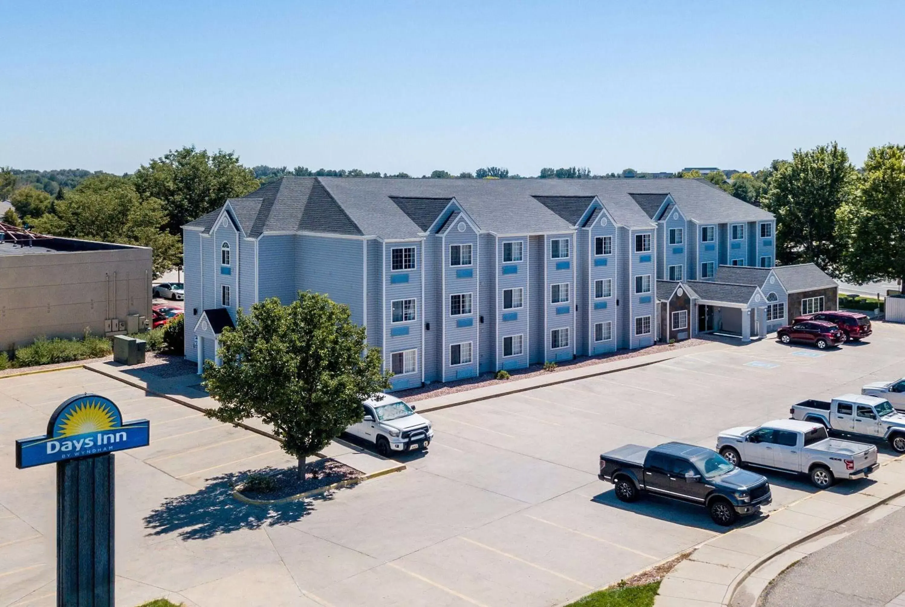 Property Building in Days Inn & Suites by Wyndham Greeley