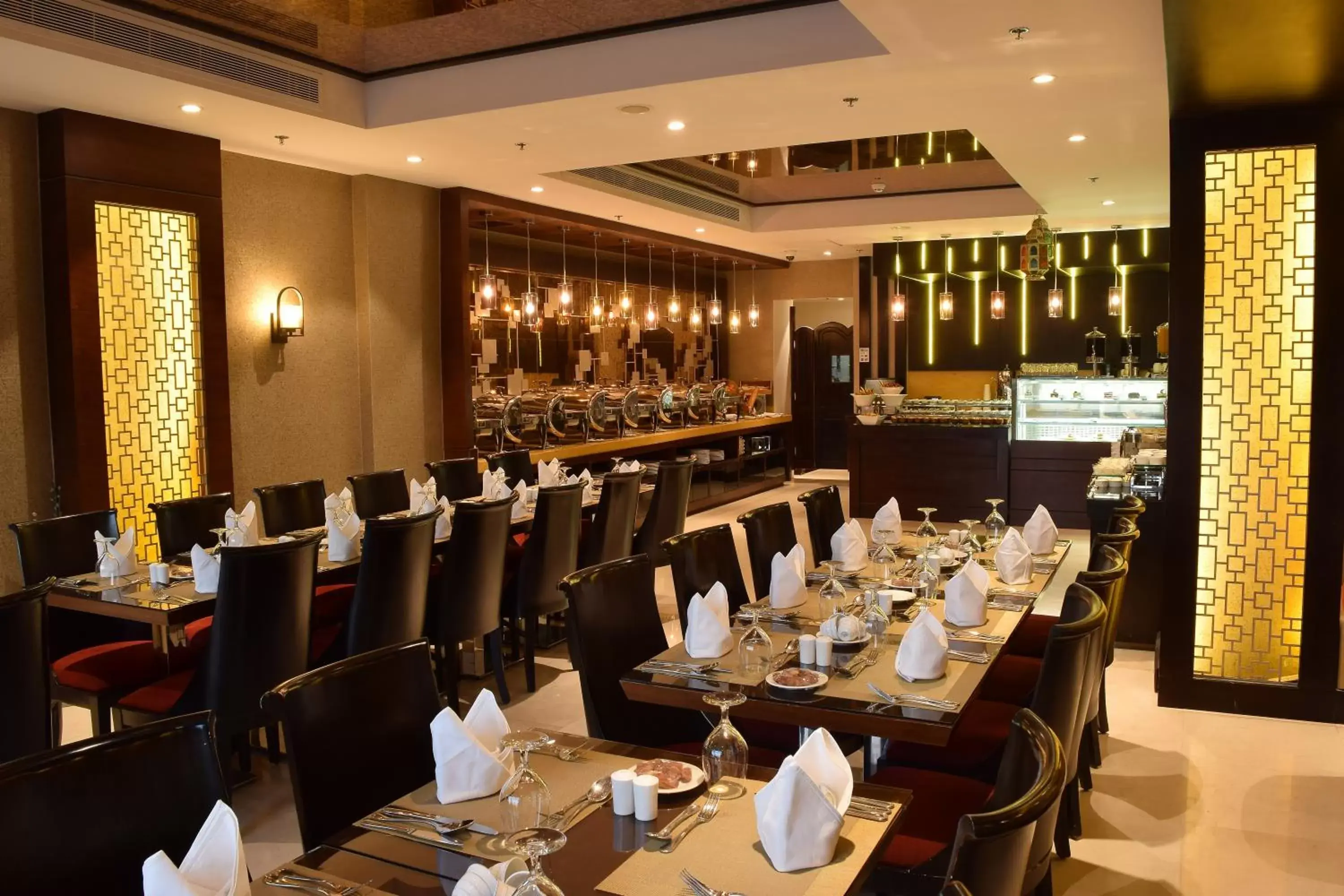 Restaurant/places to eat in Best Western Plus Fursan Restaurant/places to eat in Best Western Plus Fursan