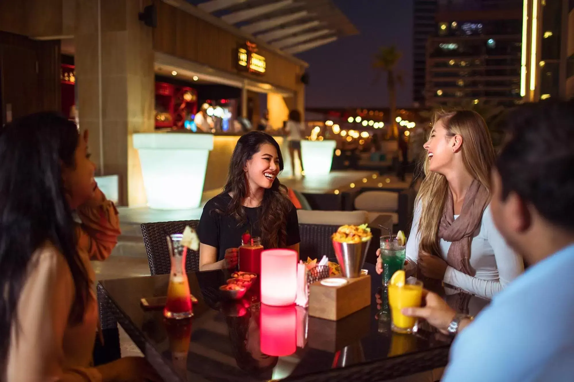 Lounge or bar in Media Rotana Dubai