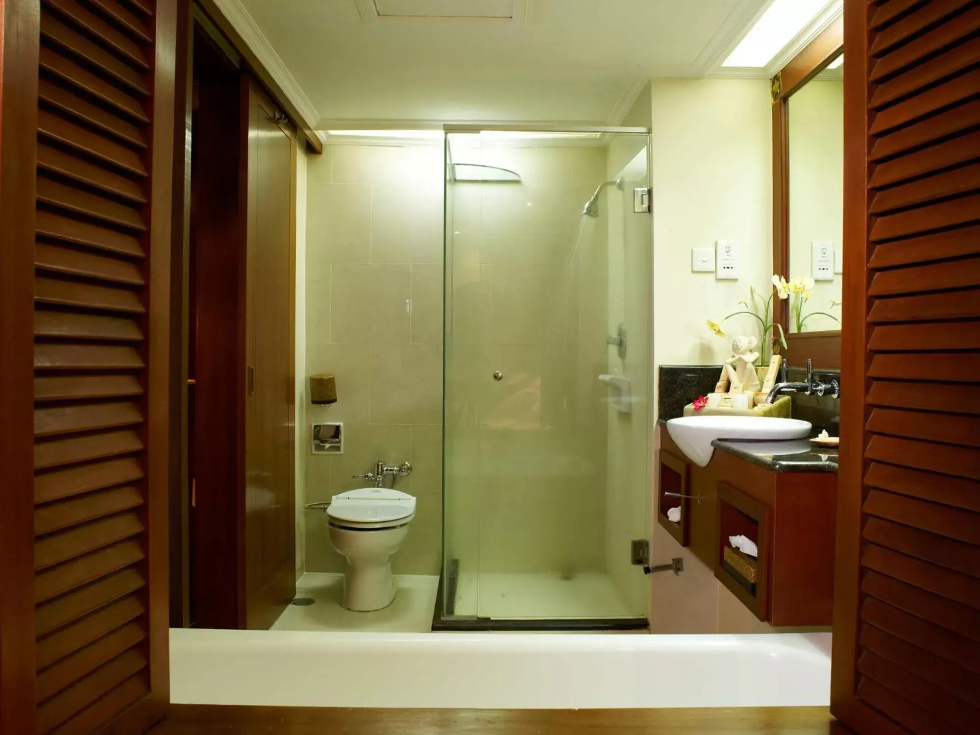 Bathroom in Grand Mirage Resort & Thalasso Bali