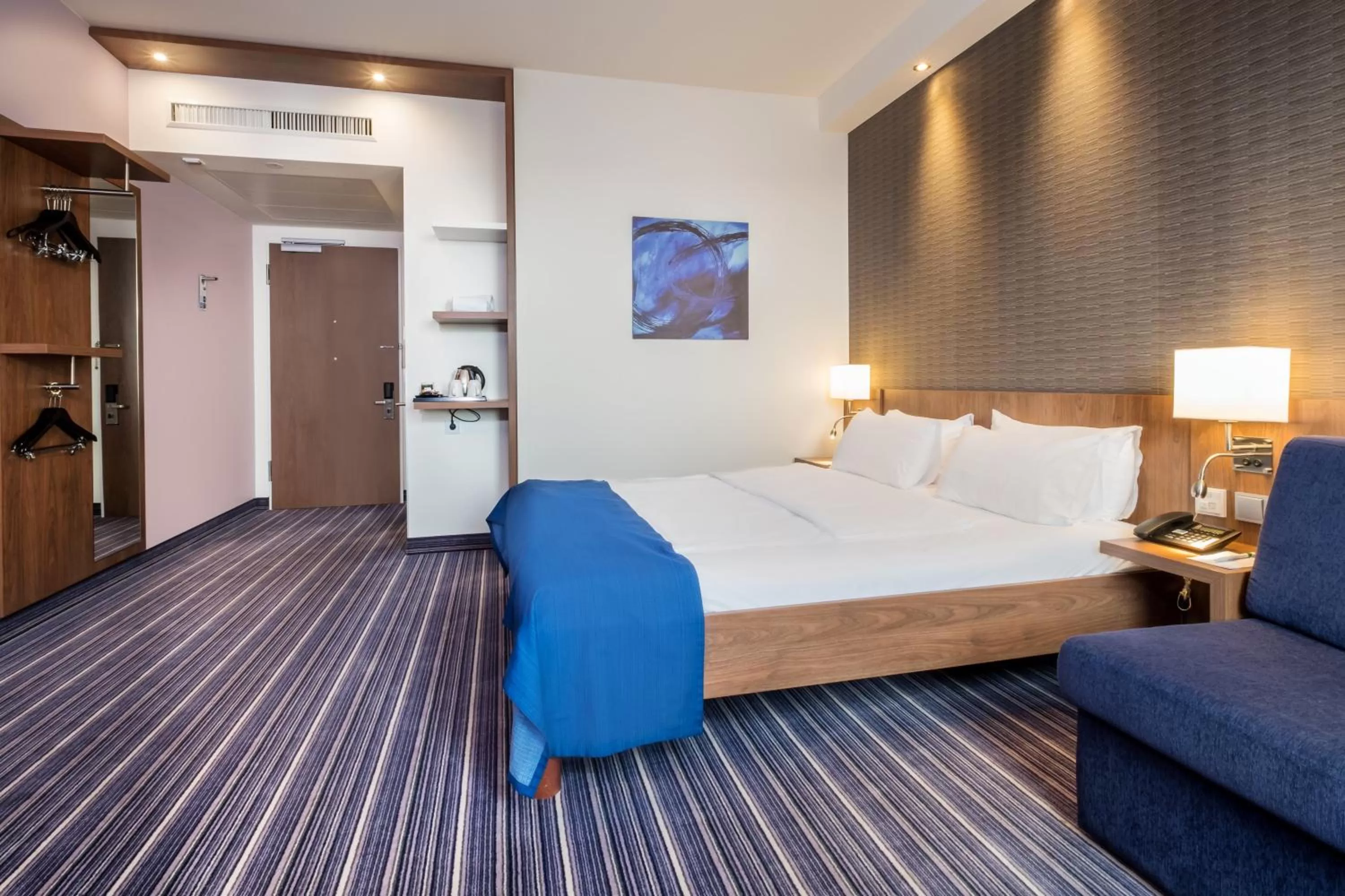 Photo of the whole room, Bed in Holiday Inn Express Friedrichshafen by IHG