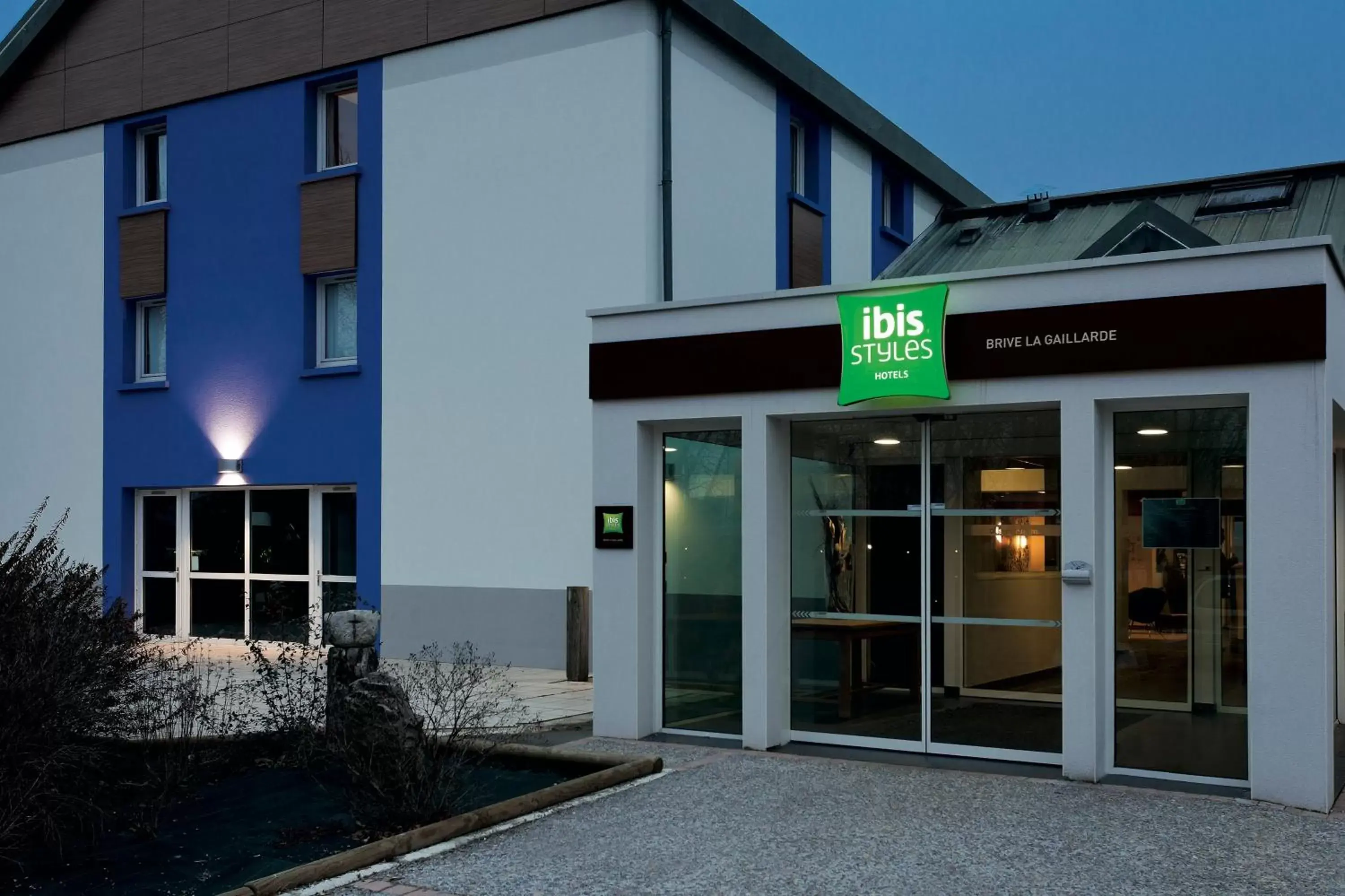 Facade/entrance in ibis styles Brive Ouest