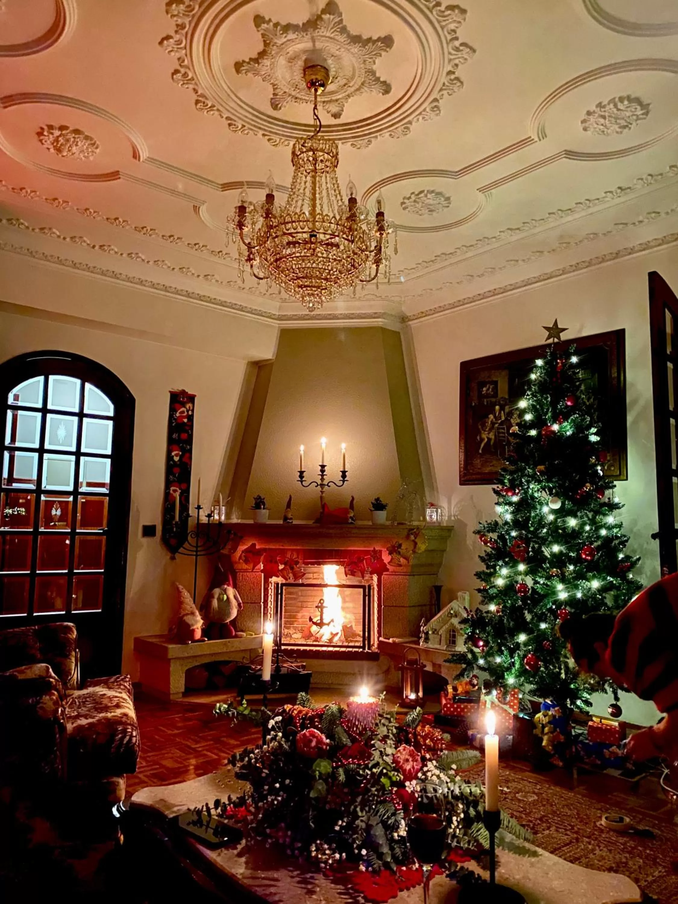 Communal lounge/ TV room in Spray B&B Sitio in Nazare Mini bar, European style