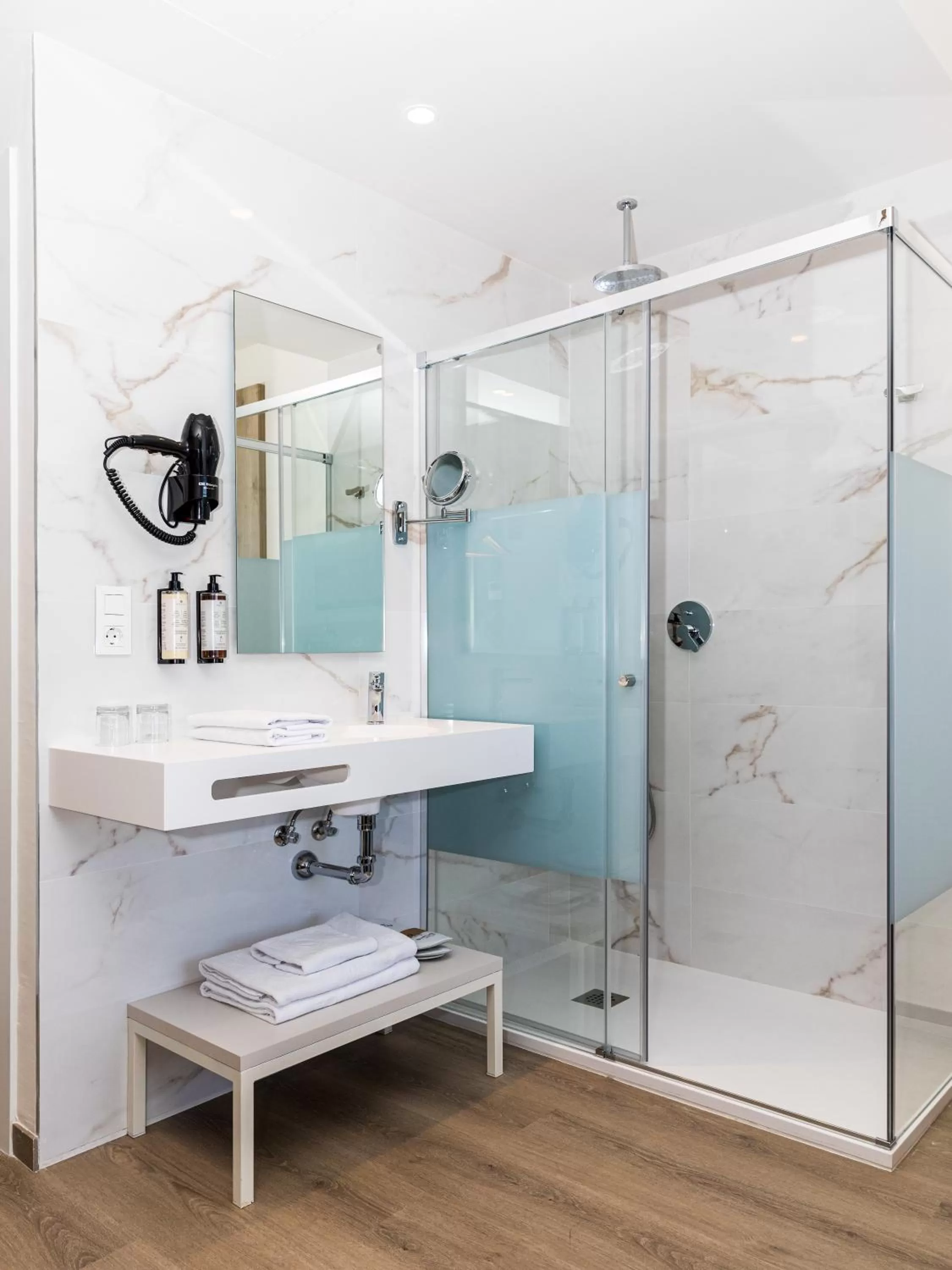 Bathroom in Senator Gandia