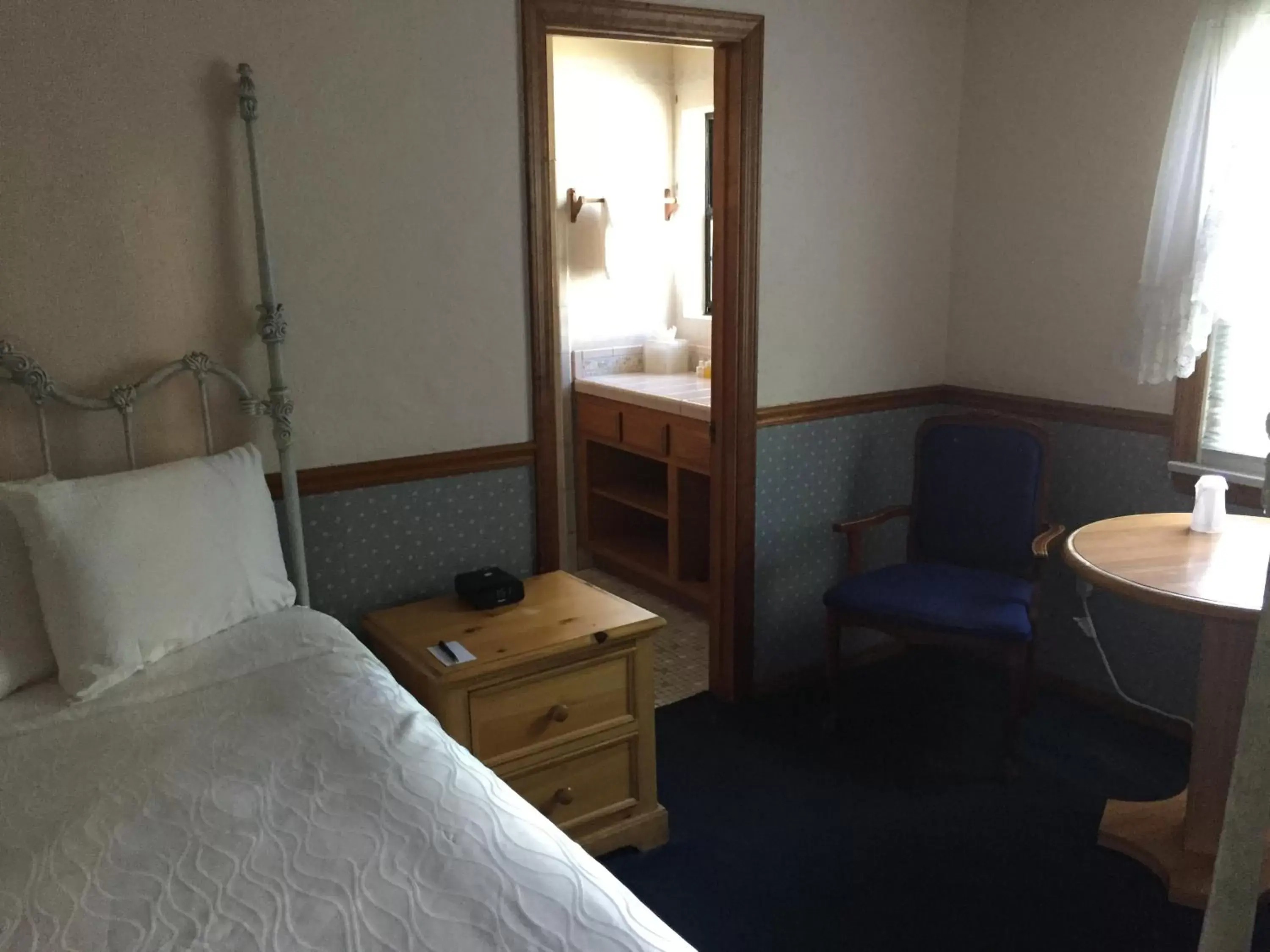 Day, Room Photo in Catalina Island Seacrest Inn