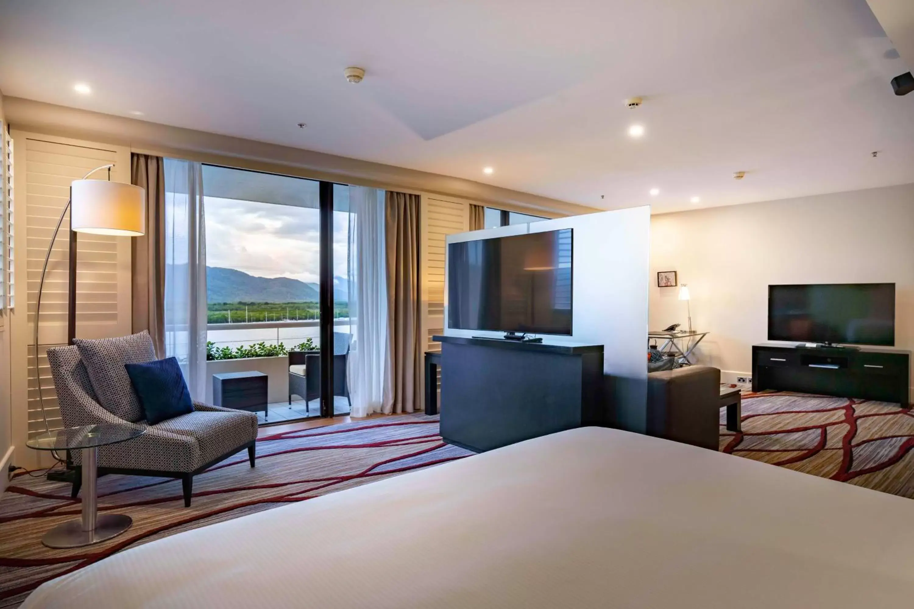View (from property/room), TV/Entertainment Center in Hilton Cairns