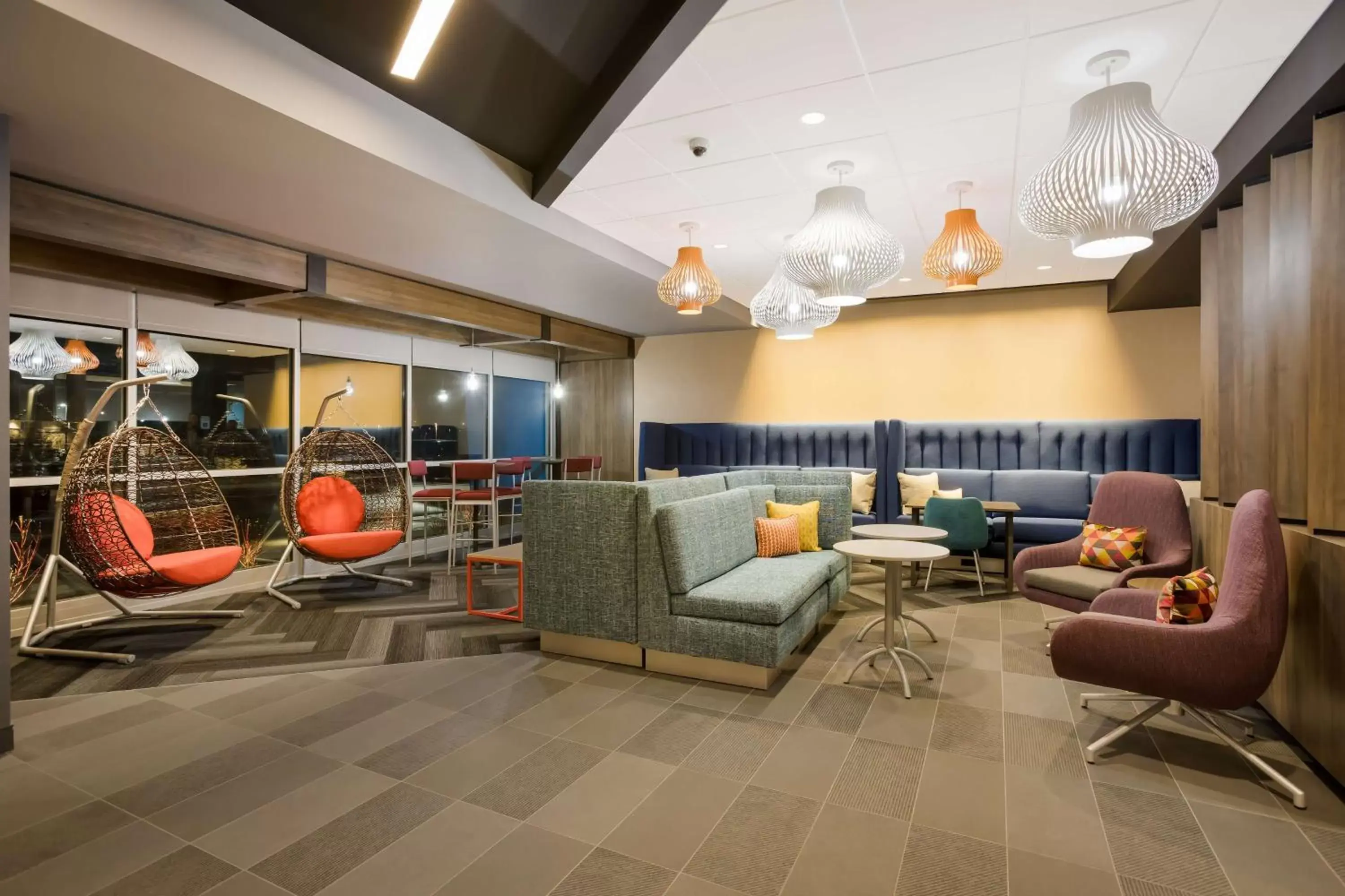 Lobby or reception, Seating Area in Tru By Hilton Traverse City
