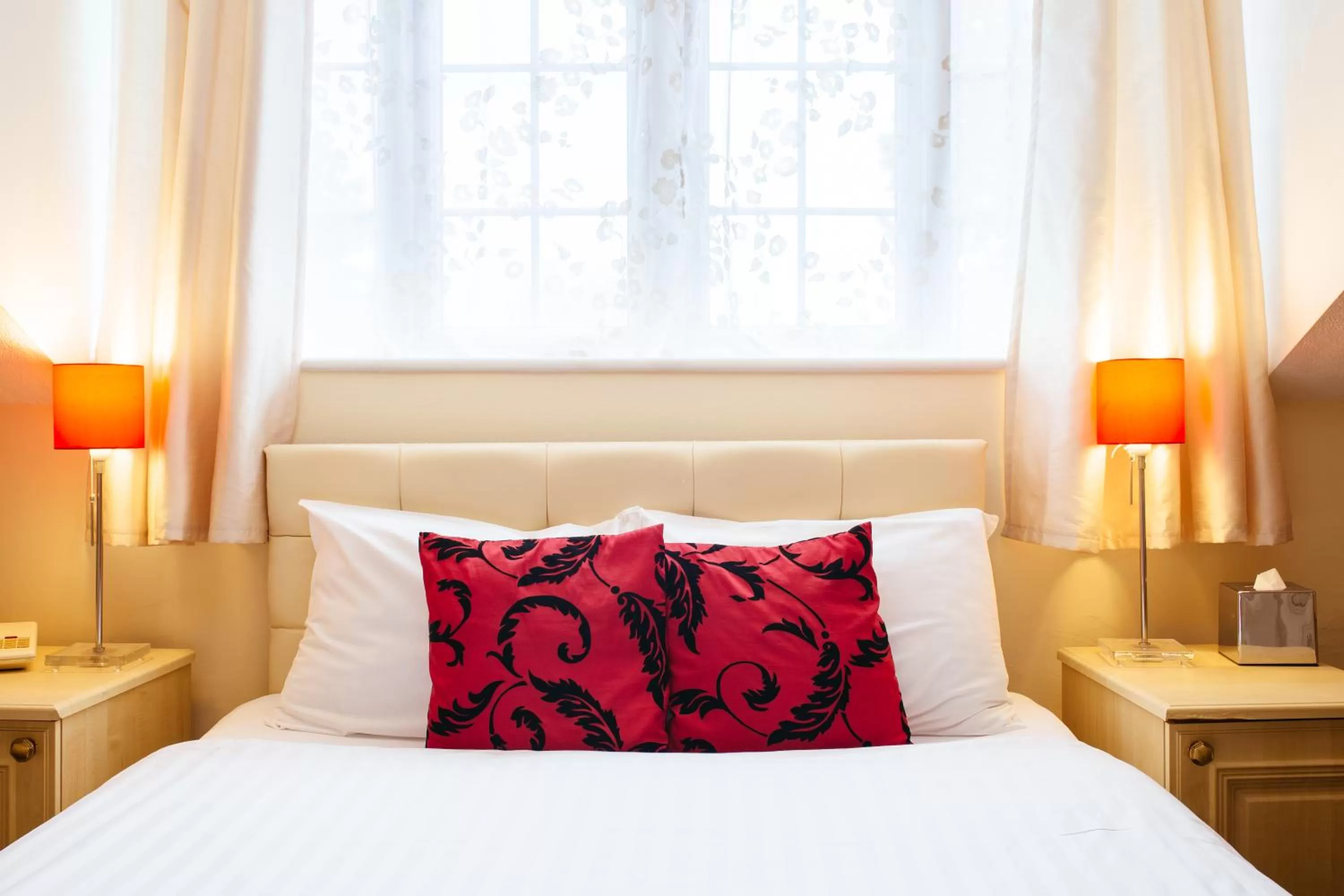 Bedroom, Bed in Pymgate Lodge Hotel Manchester Airport