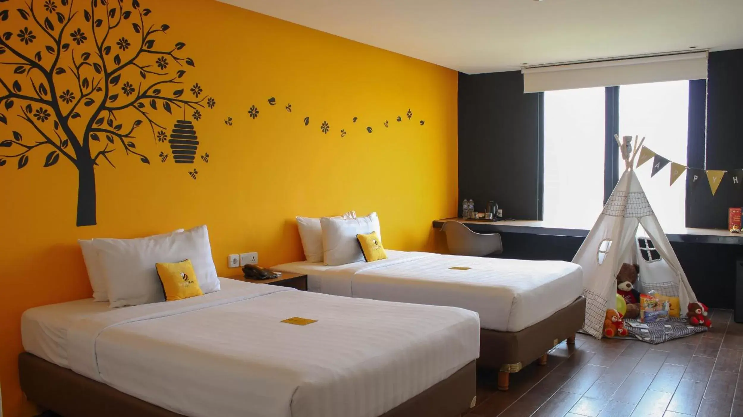 Bedroom, Bed in Yellow Bee Tangerang