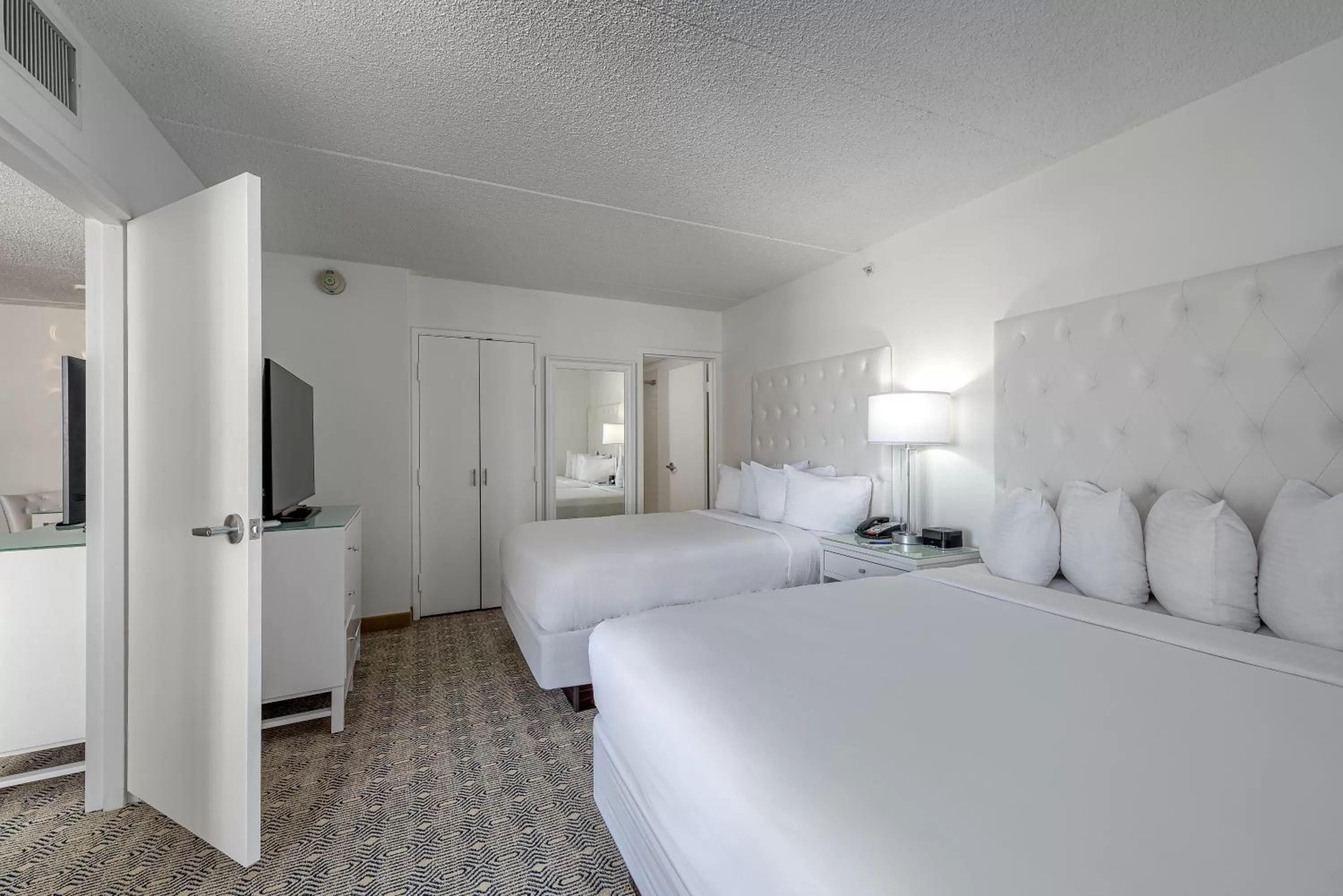 Bedroom, Bed in ICONA Diamond Beach