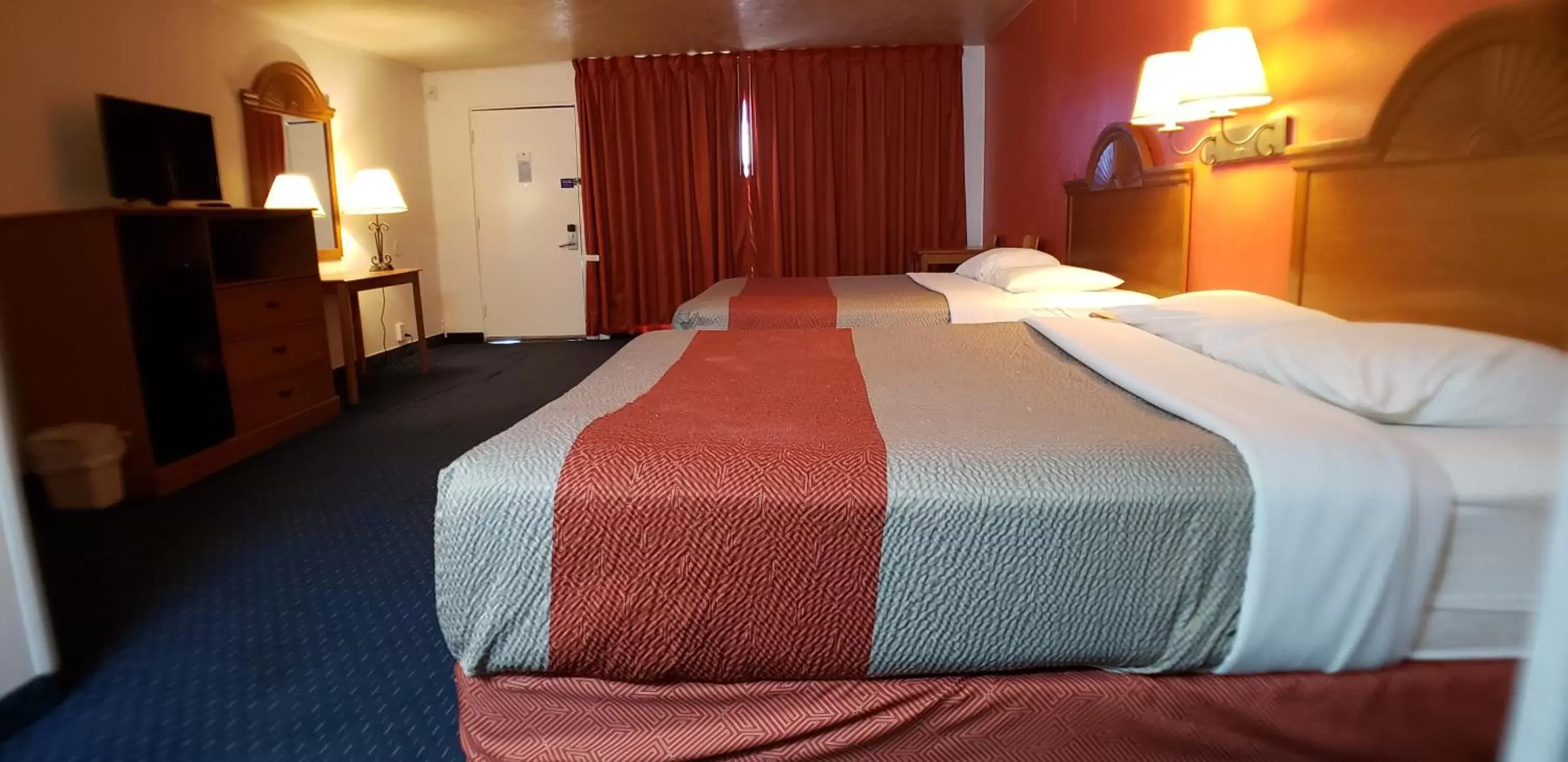 Bed in Motel 6-Canon City, CO 719-458-1216