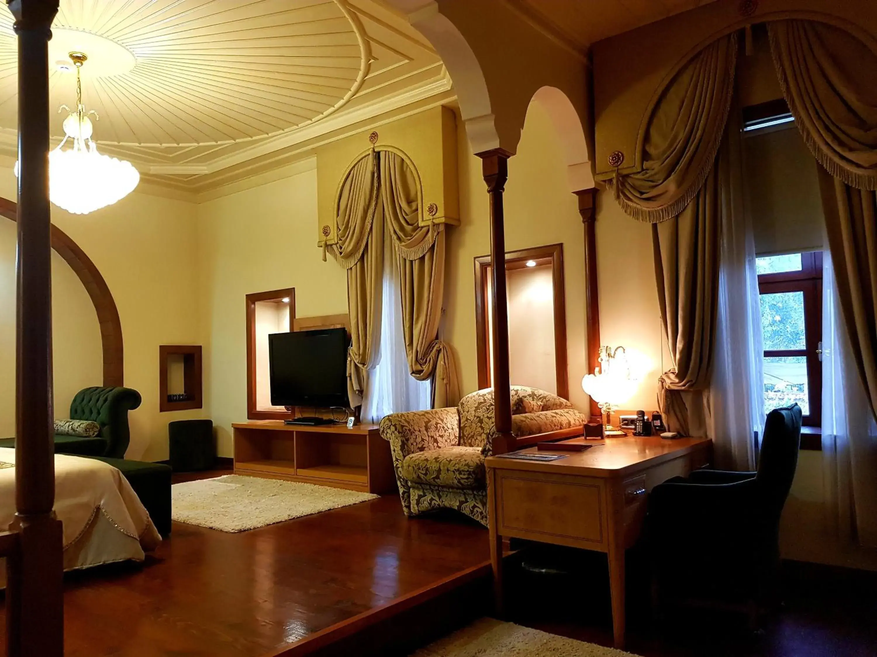 Photo of the whole room, Seating Area in Eski Masal Hotel