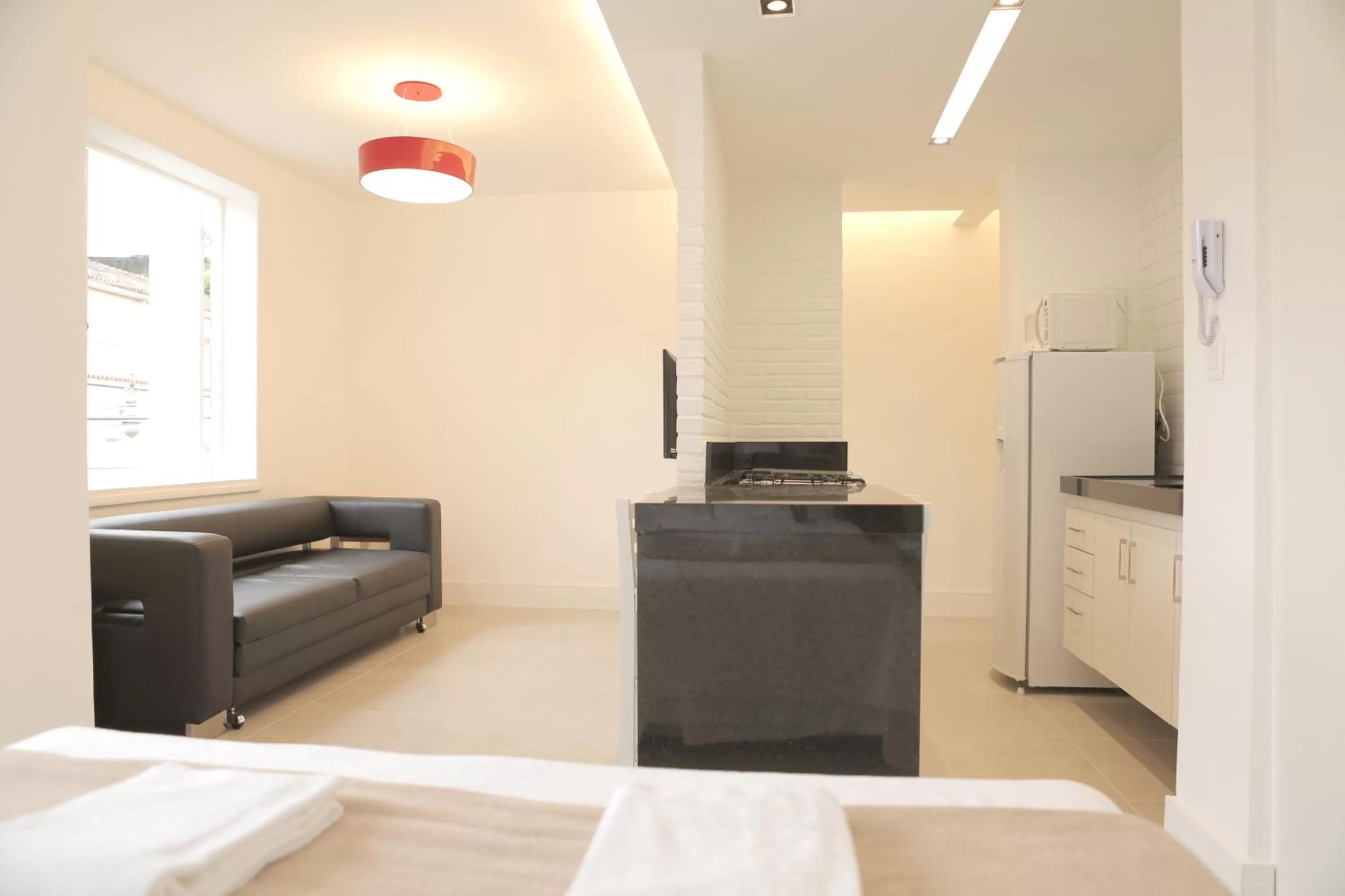 Kitchen or kitchenette, Bed in Sugar Loft Apartments