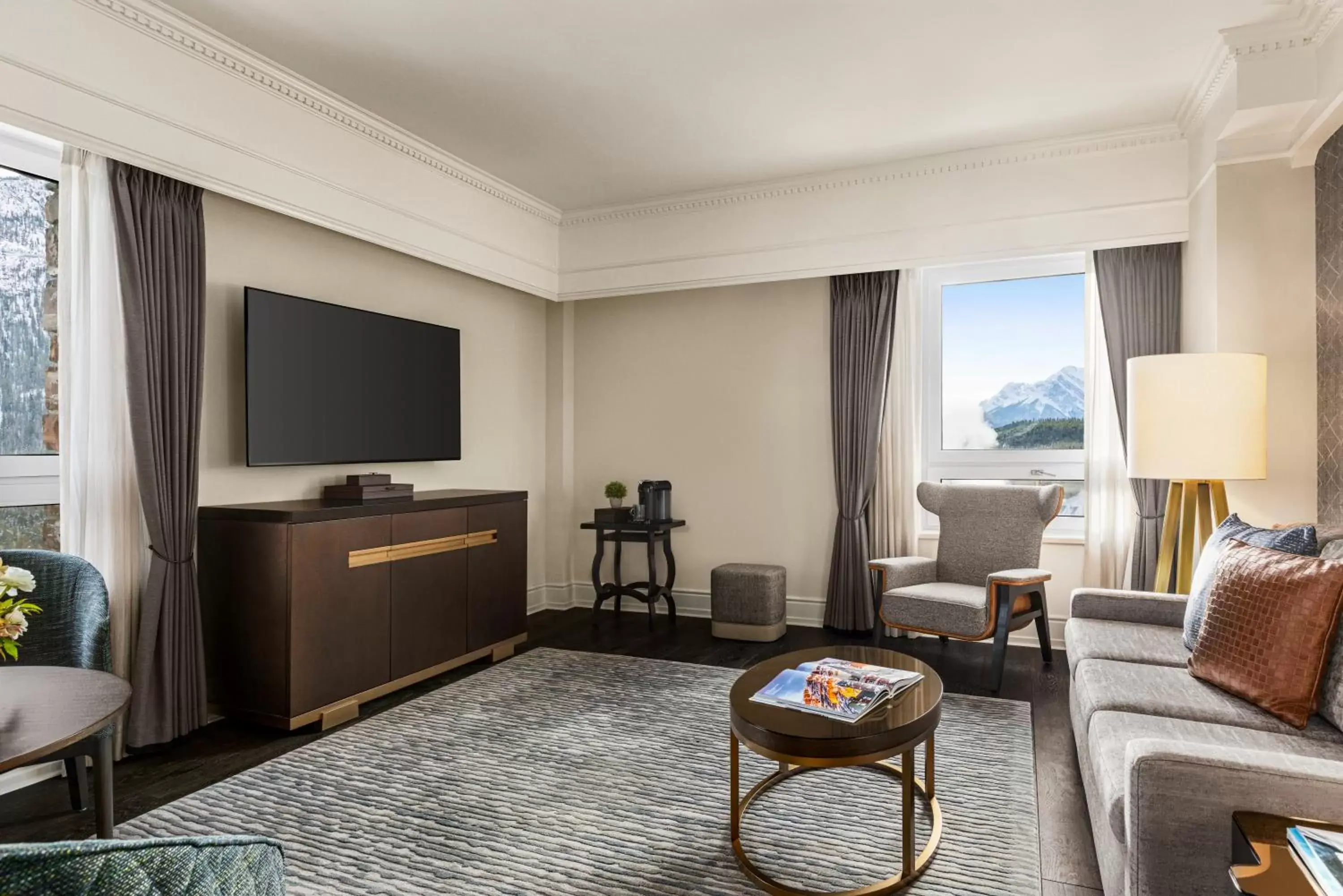 Communal lounge/ TV room, Seating Area in Fairmont Banff Springs