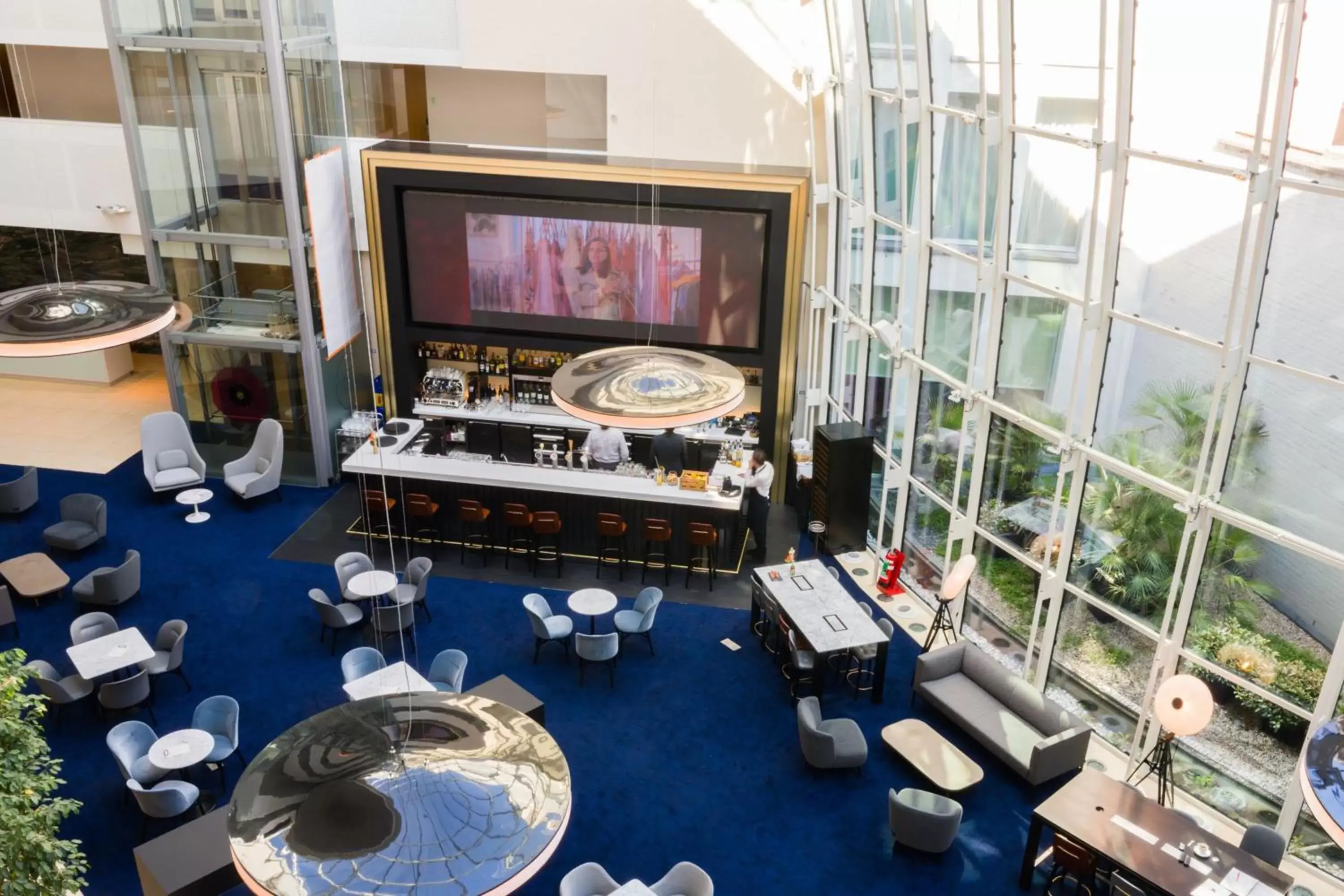 Lounge or bar in Ghent Marriott Hotel