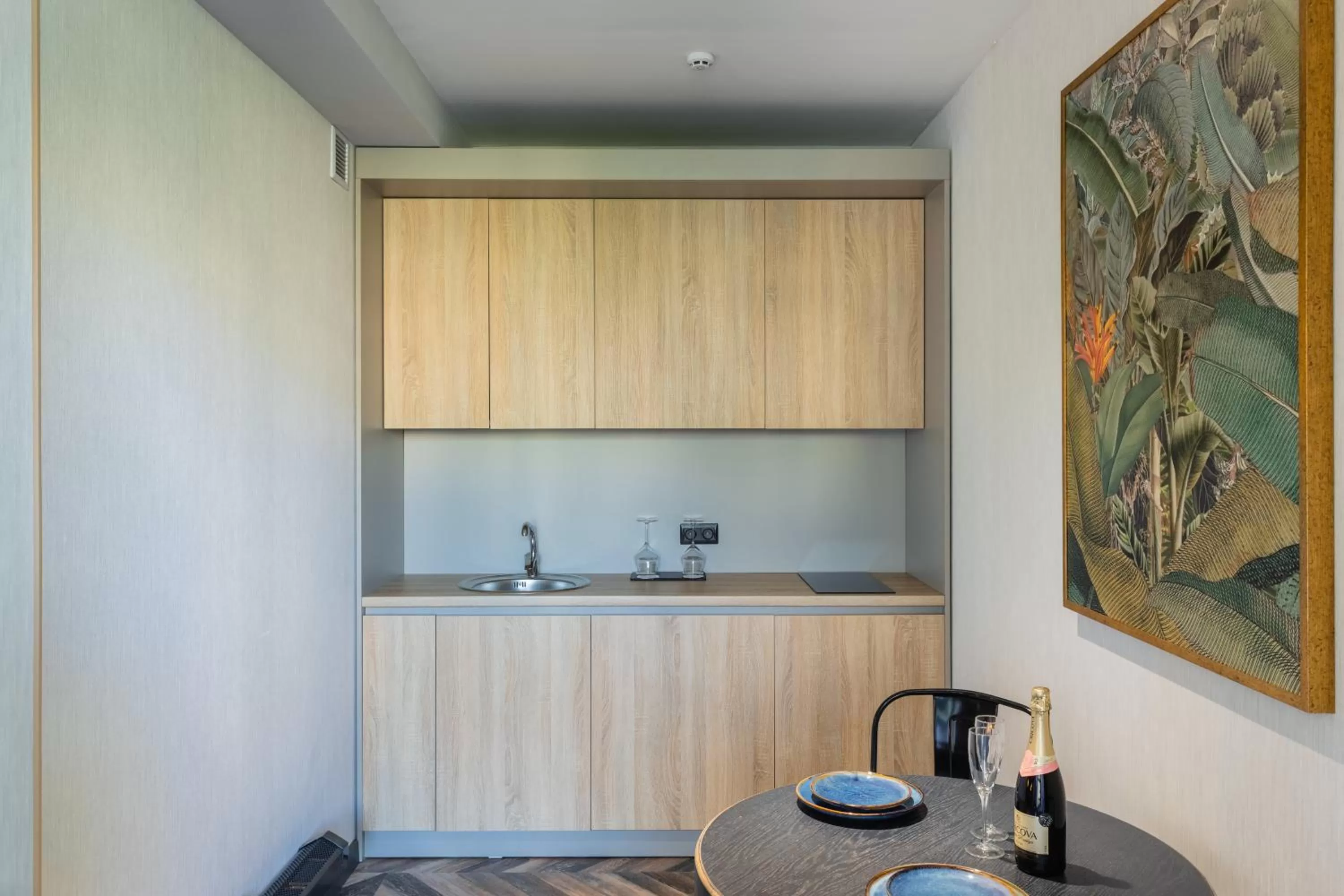 Kitchen or kitchenette in Tulip Residence & Spa Hotel