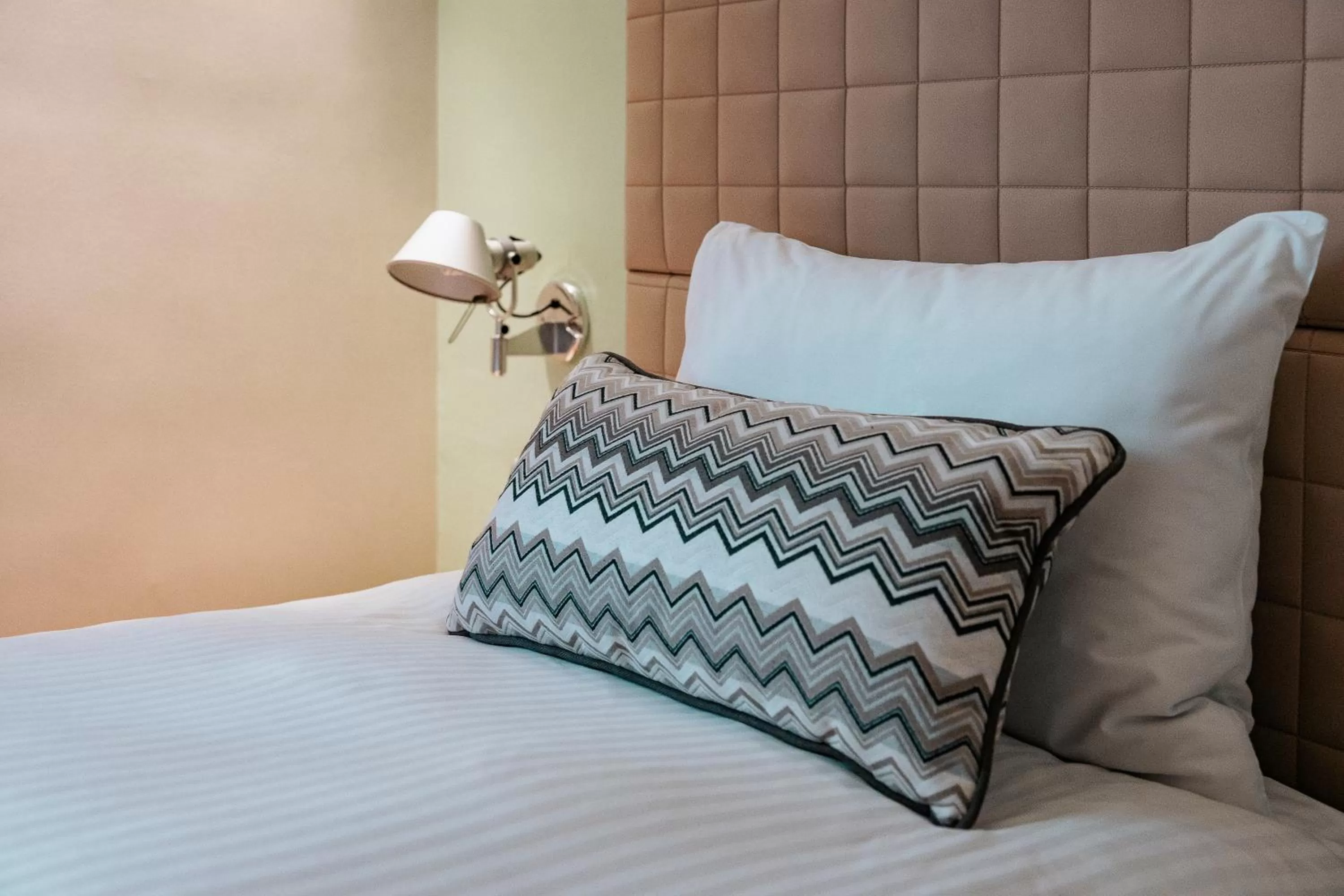 Decorative detail, Bed in Domotel Olympia