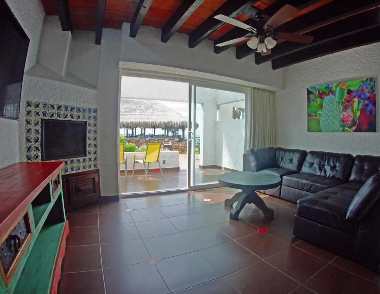 Living room in Las Rocas Resort & Spa