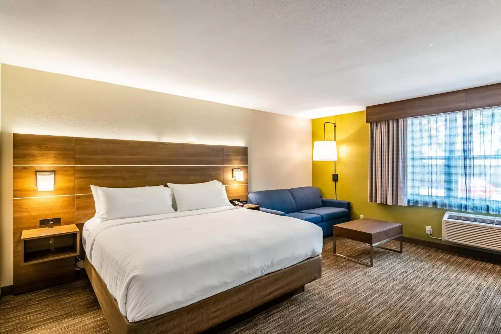King Room with Sofa Bed - Non-Smoking in Holiday Inn Express & Suites Camarillo, an IHG Hotel