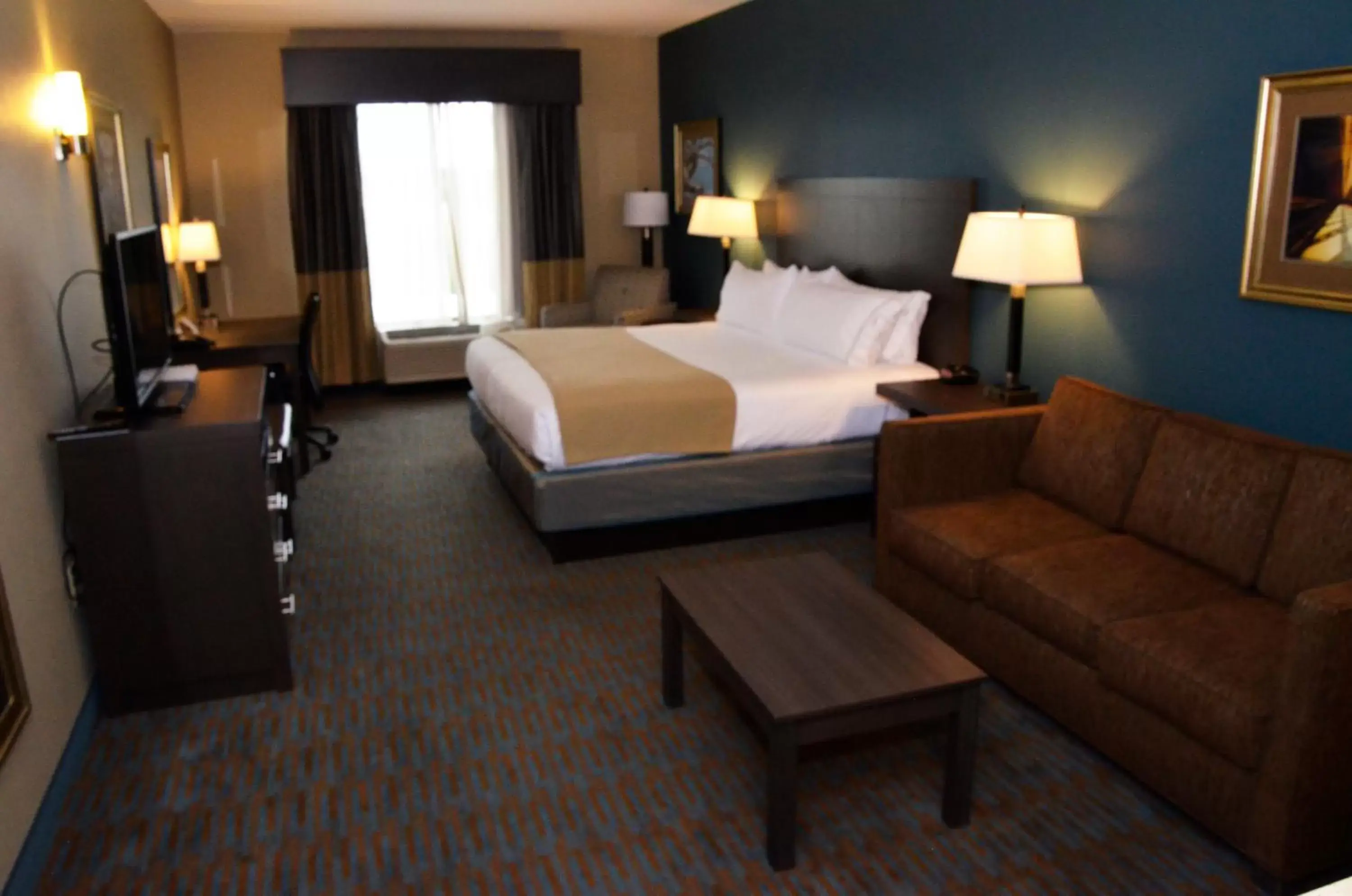 Photo of the whole room, Bed in Holiday Inn Express Hotel & Suites Goldsboro - Base Area by IHG Photo of the whole room, Bed in Holiday Inn Express Hotel & Suites Goldsboro - Base Area by IHG