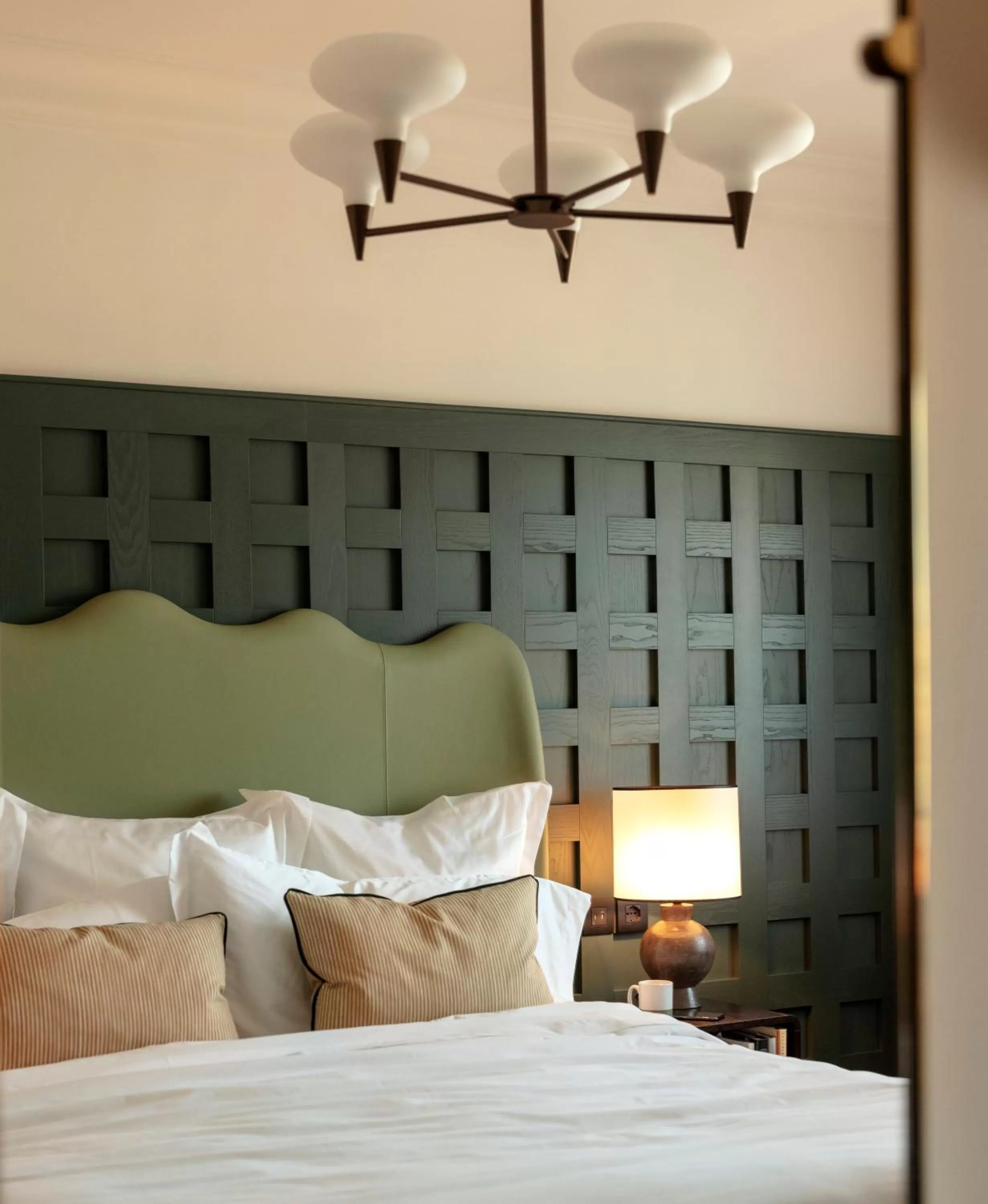 Bedroom, Bed in The Hoxton, Rome