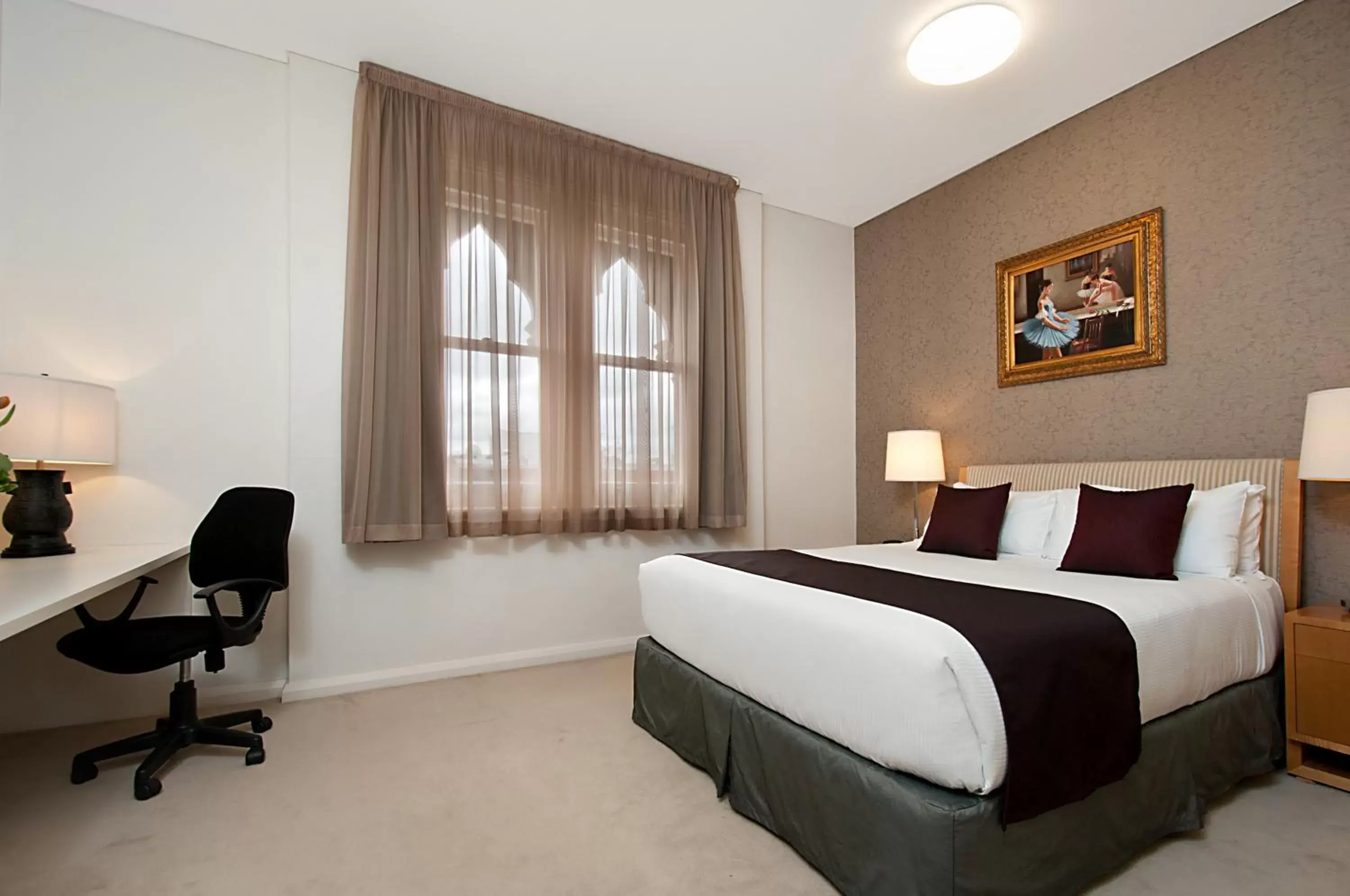 Photo of the whole room, Bed in Adabco Boutique Hotel Adelaide