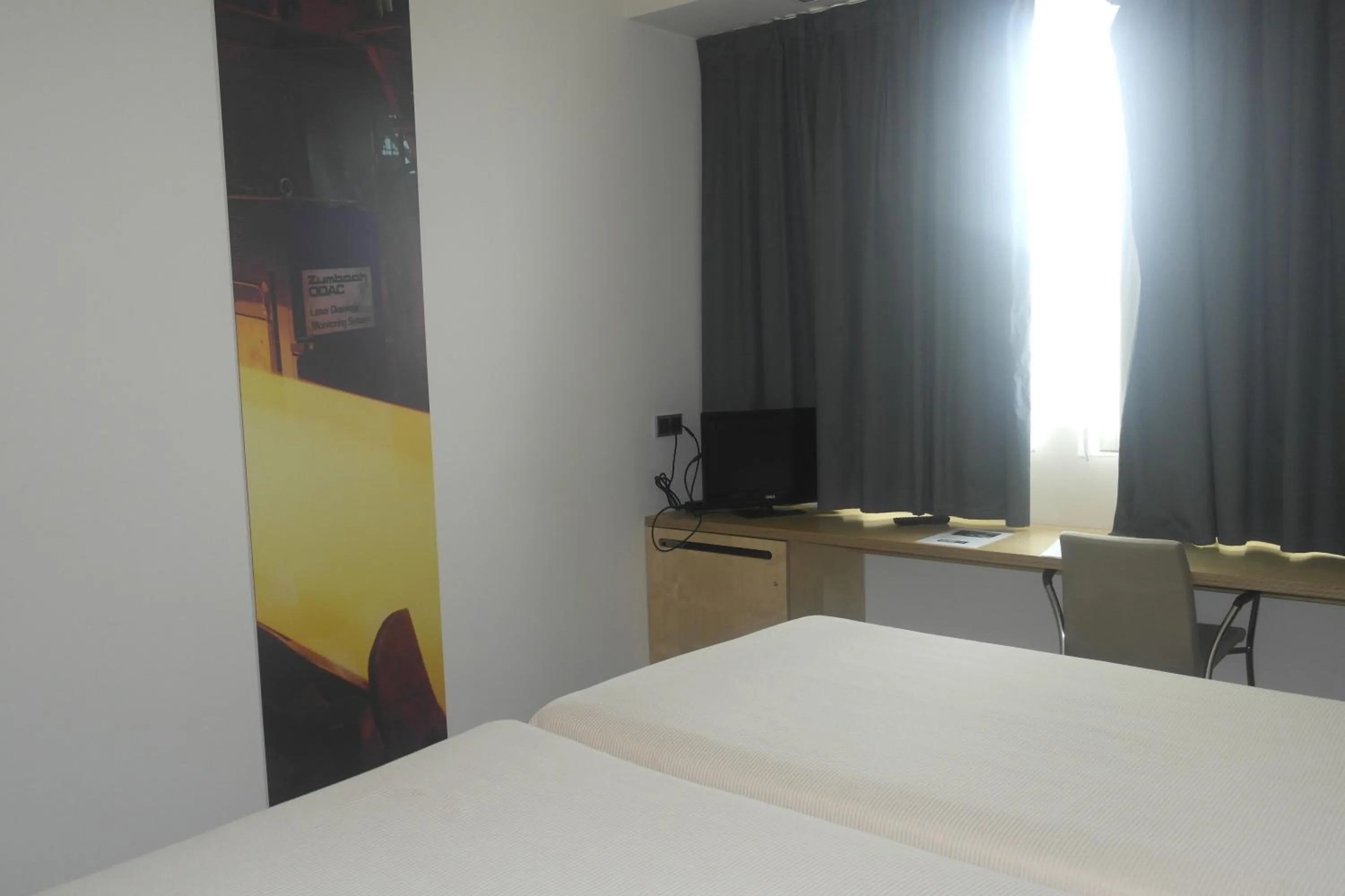 Bedroom, Bed in Gobeo Park