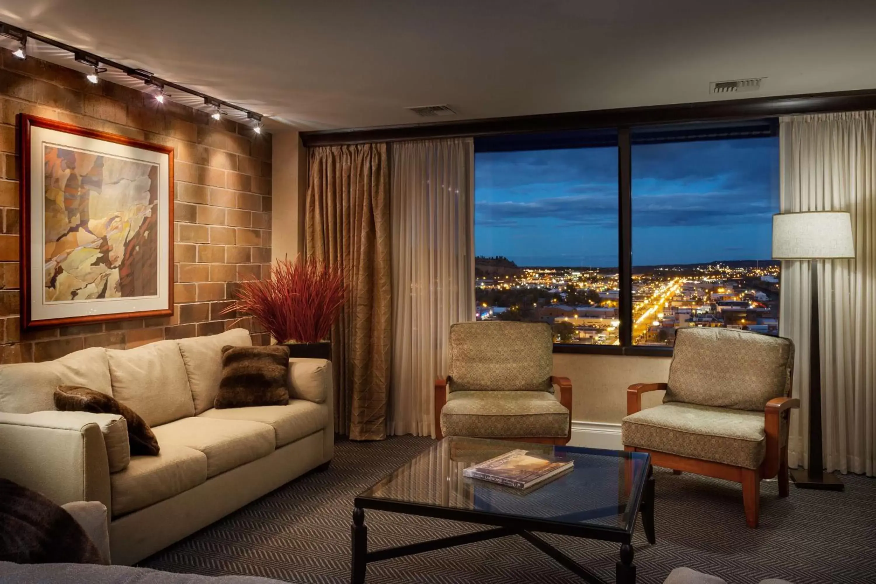 Living room in Doubletree By Hilton Billings Living room in Doubletree By Hilton Billings